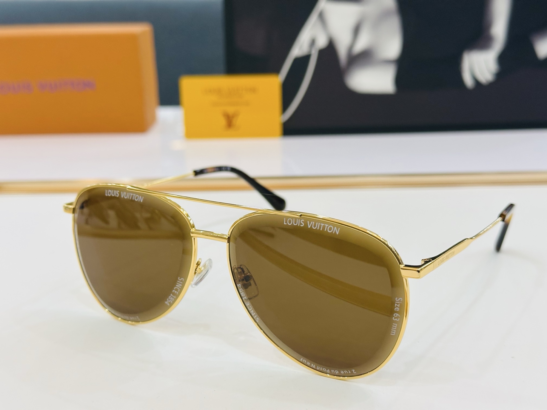 路易家 LOUIS *VUITON 原单高品质 Model Z2625U 高端货 Size：62口15-