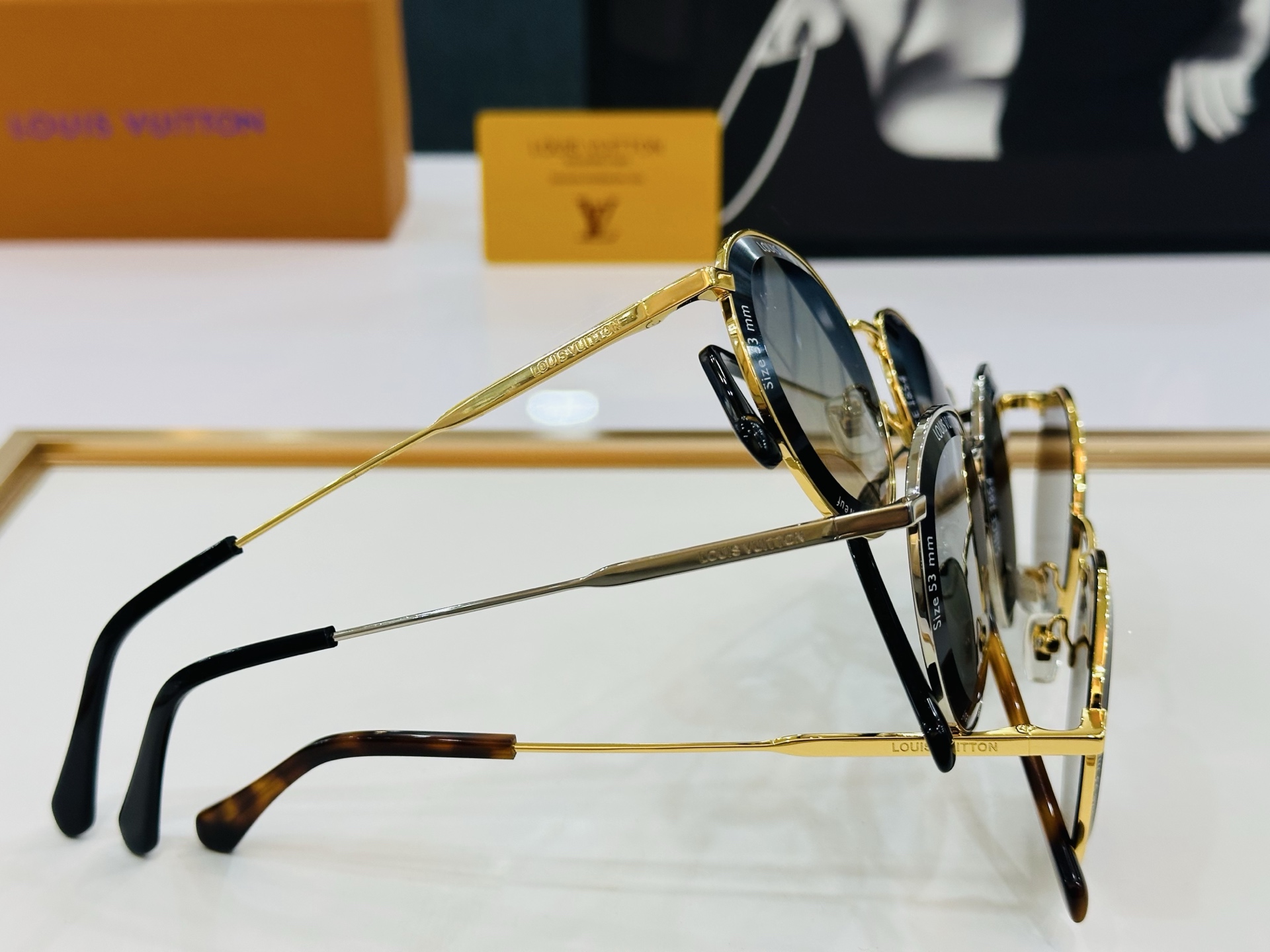 路易家 LOUIS *VUITON 原单高品质 Model Z2608U 高端货 Size：56口21-