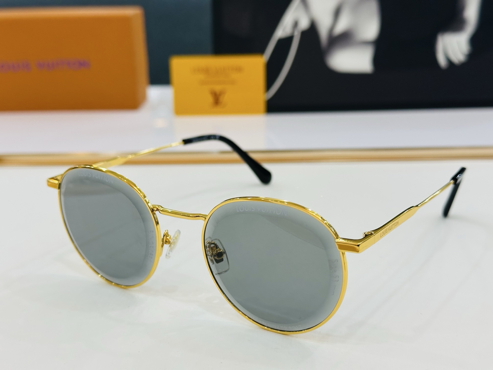 路易家 LOUIS *VUITON 原单高品质 Model Z2608U 高端货 Size：56口21-