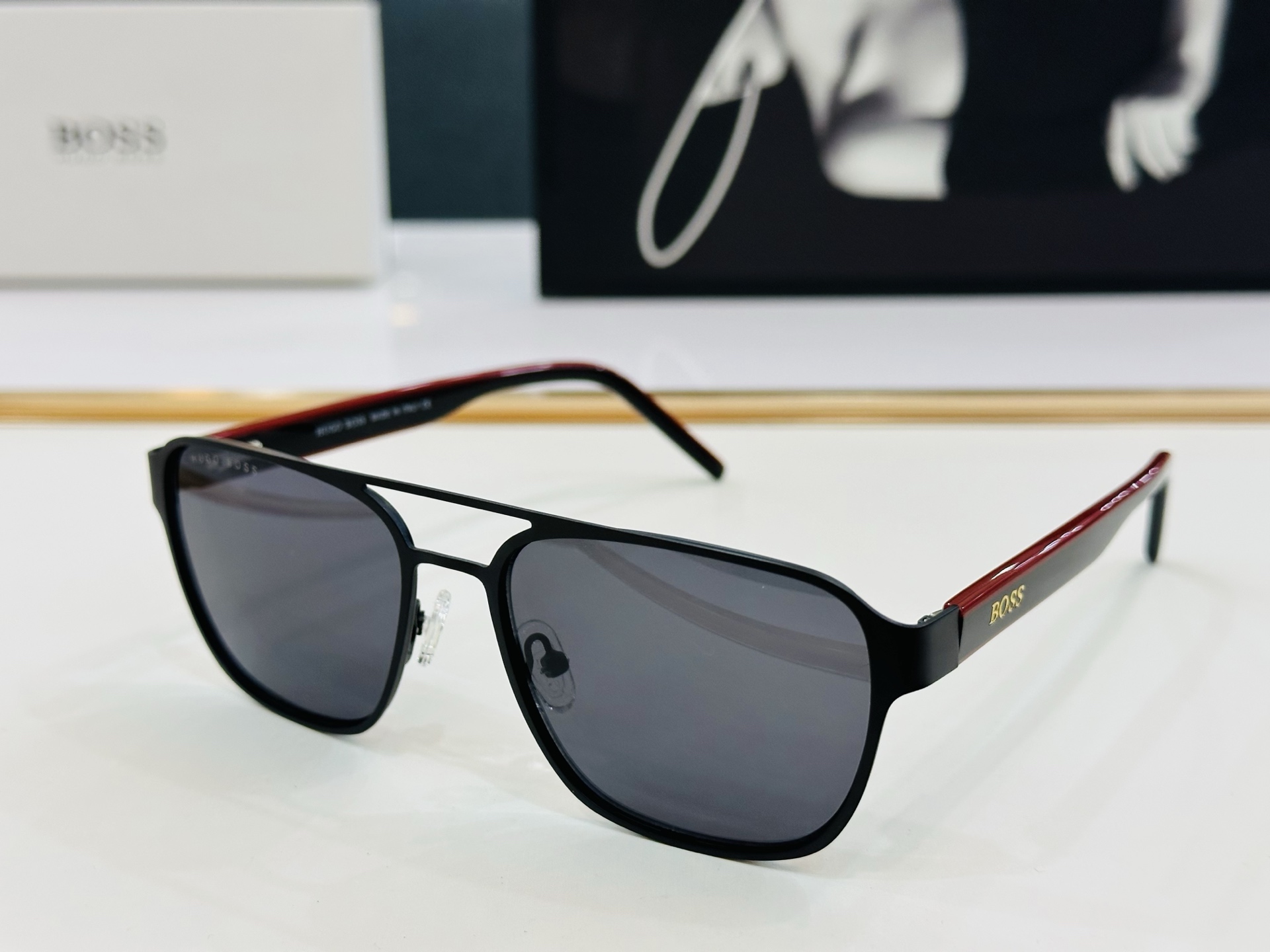 🆕 BOSS HG1298 Size：55口17-145 🕶🕶💋💋👣👣  高品质 不挑脸 懂货的来  🍁