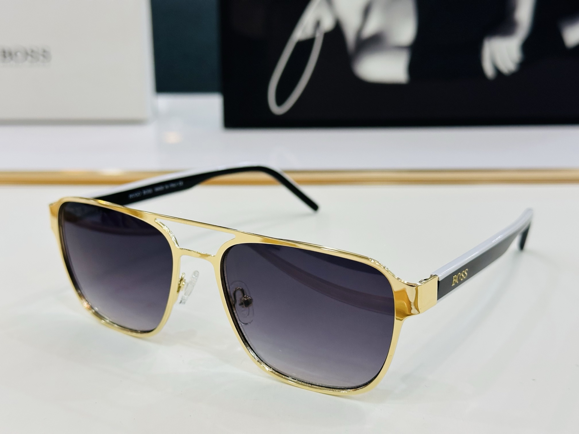 🆕 BOSS HG1298 Size：55口17-145 🕶🕶💋💋👣👣  高品质 不挑脸 懂货的来  🍁