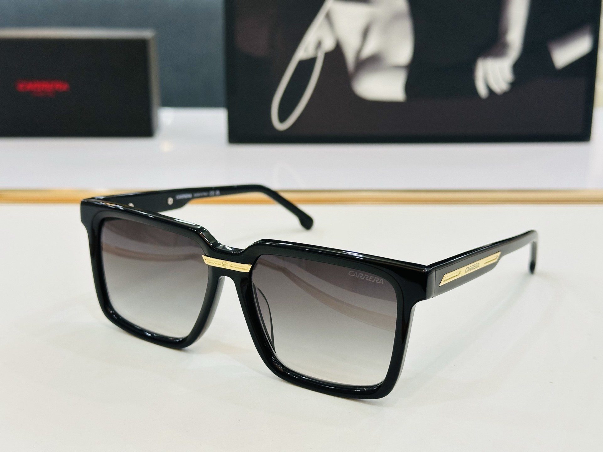 卡雷拉 CARRER* 03S Size：58口15-145  🐲🐲超轻材质 。Z 上脸超美 太阳镜 