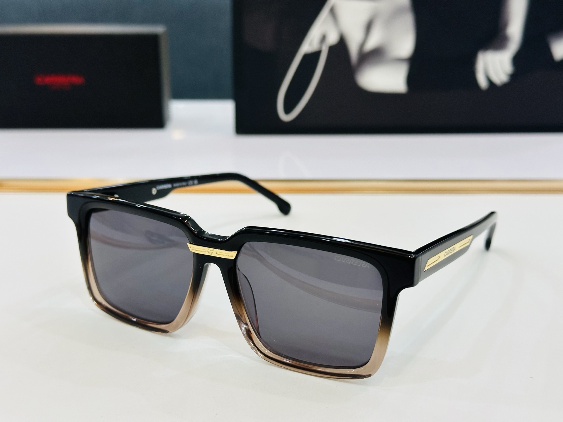 卡雷拉 CARRER* 03S Size：58口15-145  🐲🐲超轻材质 。Z 上脸超美 太阳镜 