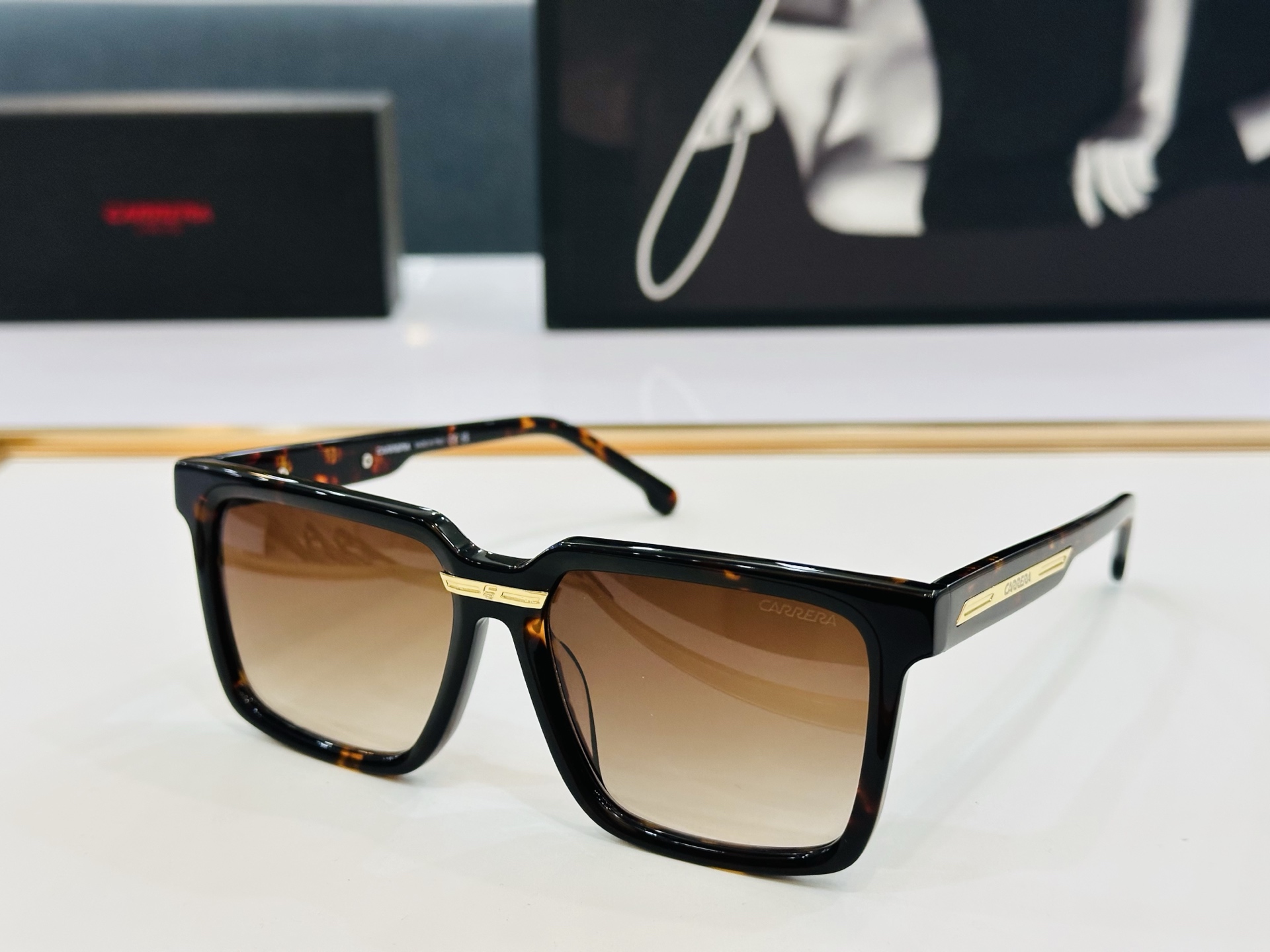 卡雷拉 CARRER* 03S Size：58口15-145  🐲🐲超轻材质 。Z 上脸超美 太阳镜 