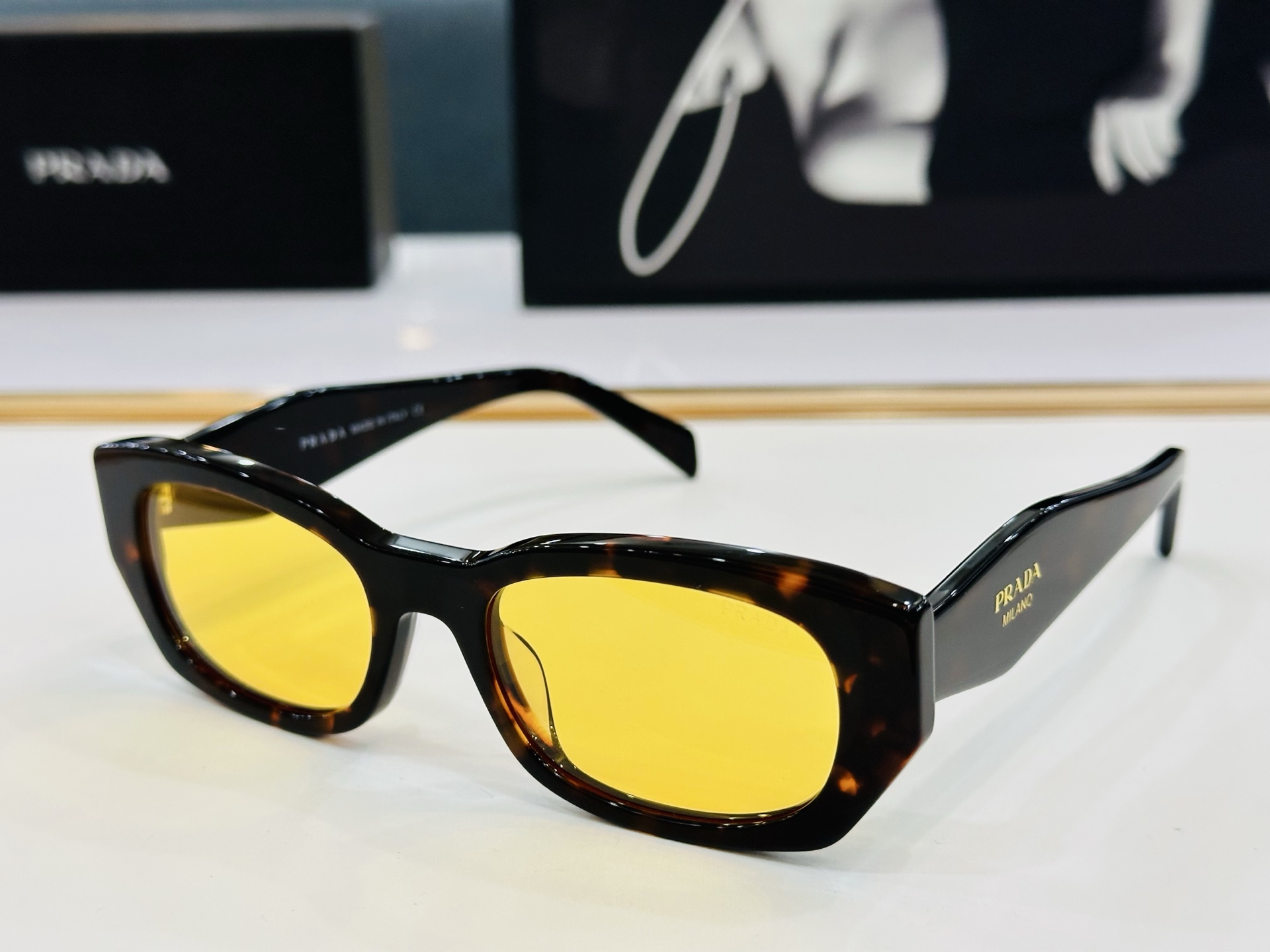 🔺PRAD*🔻普家 PRB05S Size：52口19-145 眼镜系列堪称精湛制作 彰显独特个 C最新