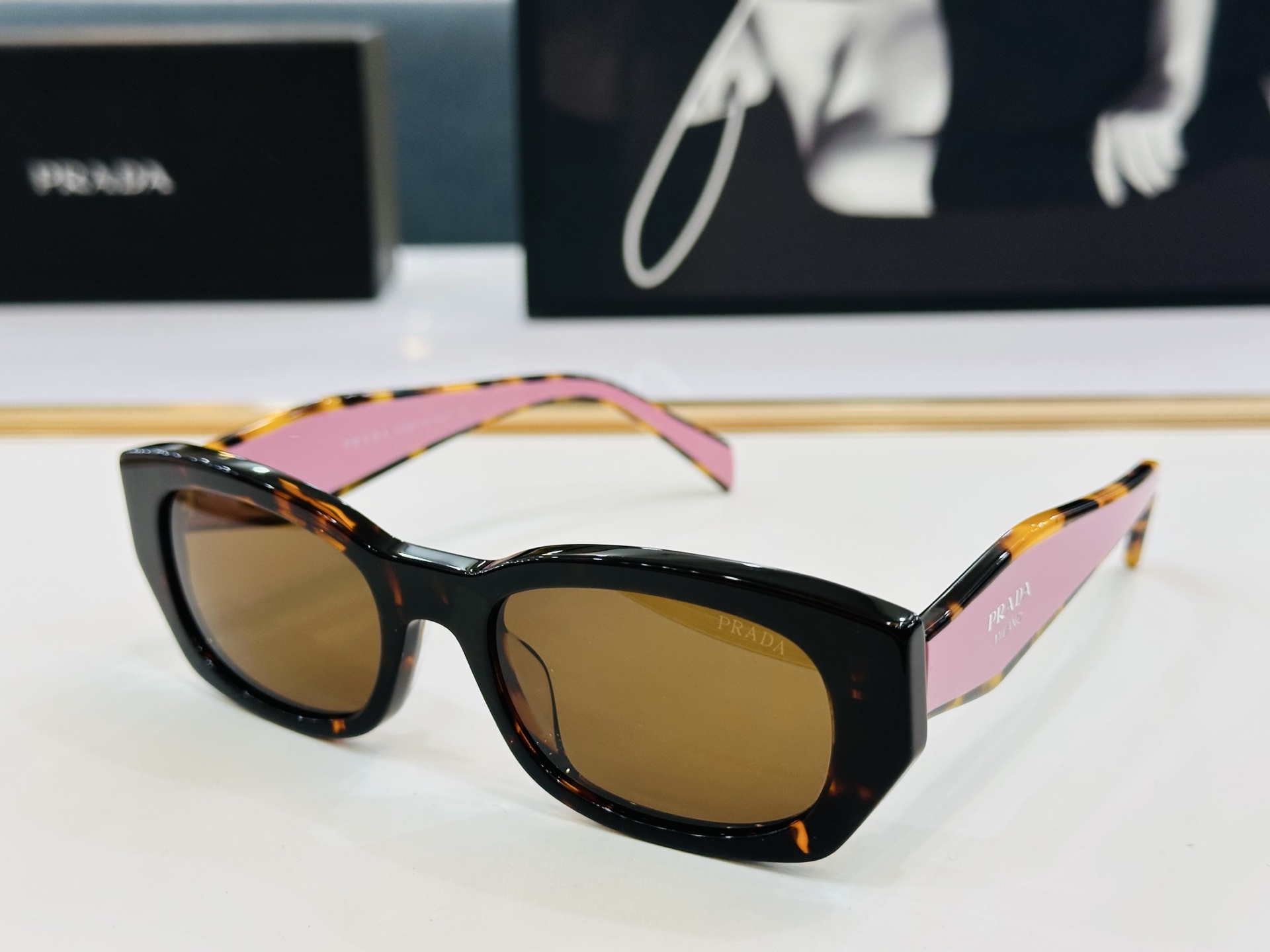 🔺PRAD*🔻普家 PRB05S Size：52口19-145 眼镜系列堪称精湛制作 彰显独特个 C最新