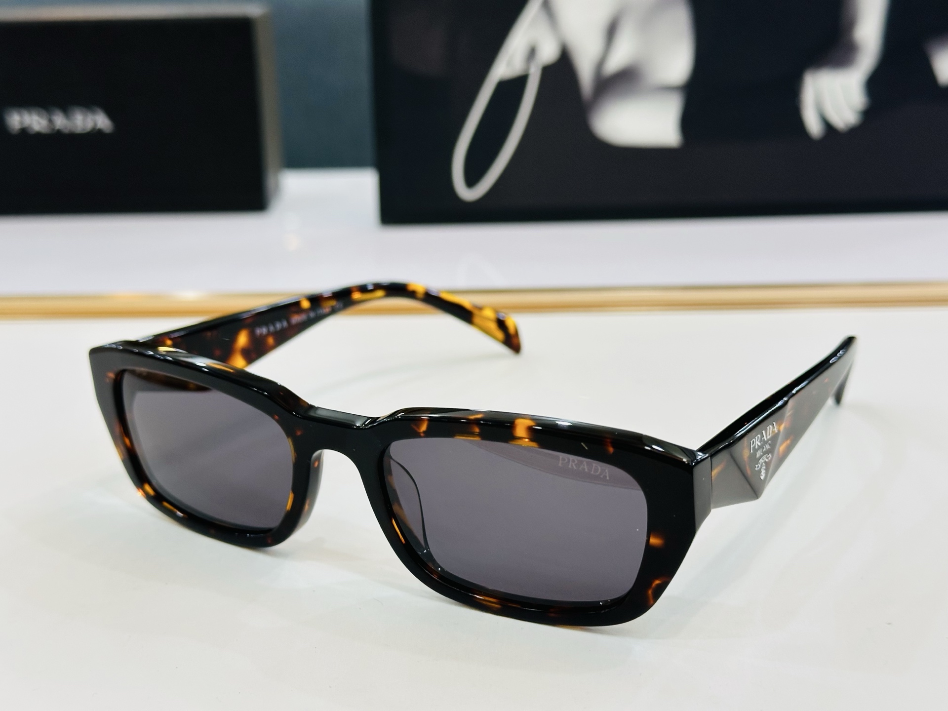 🔺PRAD*🔻普家 PRB06S Size：53口19-140
 眼镜系列堪称精湛制作 彰显独特个 C最