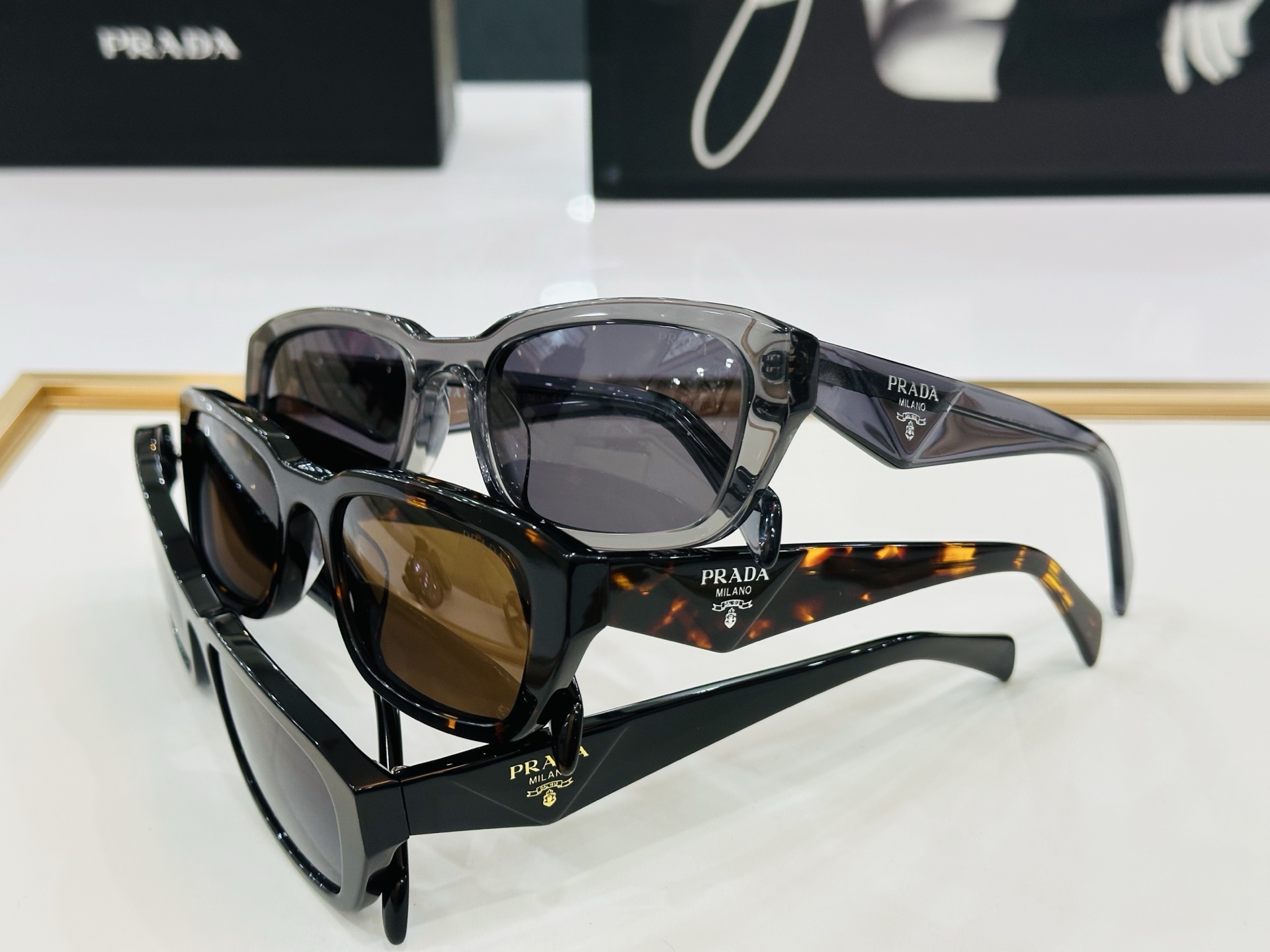 🔺PRAD*🔻普家 PRB06S Size：53口19-140
 眼镜系列堪称精湛制作 彰显独特个 C最