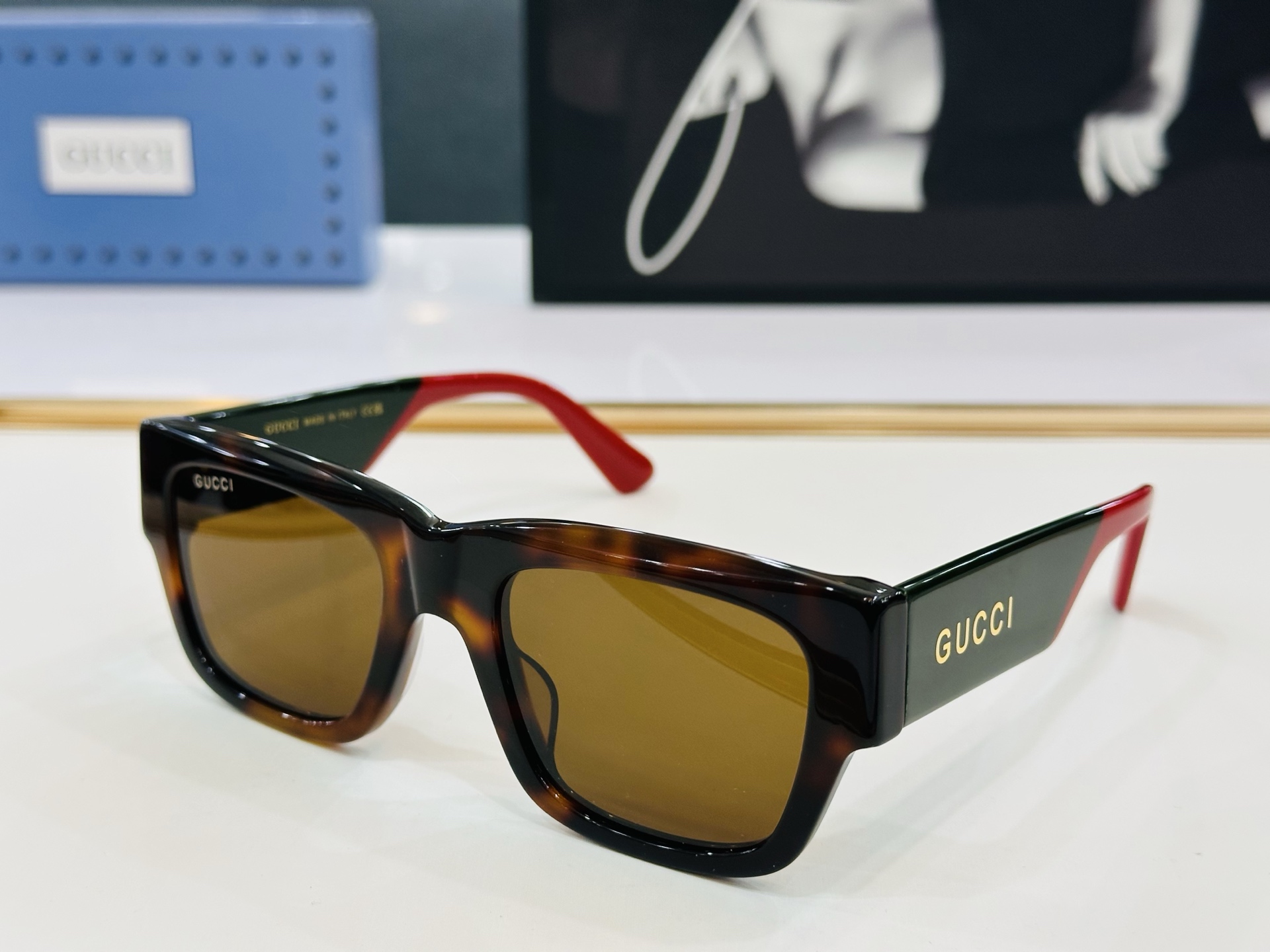 GUCC* 古家 GG1668S 🐝🐝系列 Size：53口22-142  🍁🍁b超绝品质 太阳镜 。 