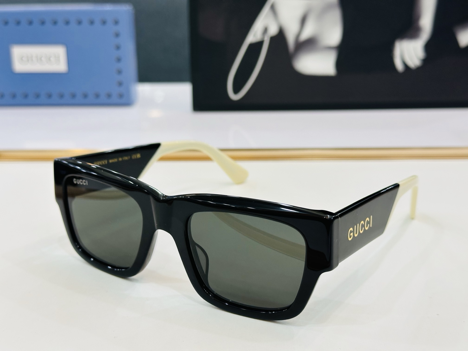 GUCC* 古家 GG1668S 🐝🐝系列 Size：53口22-142  🍁🍁b超绝品质 太阳镜 。 