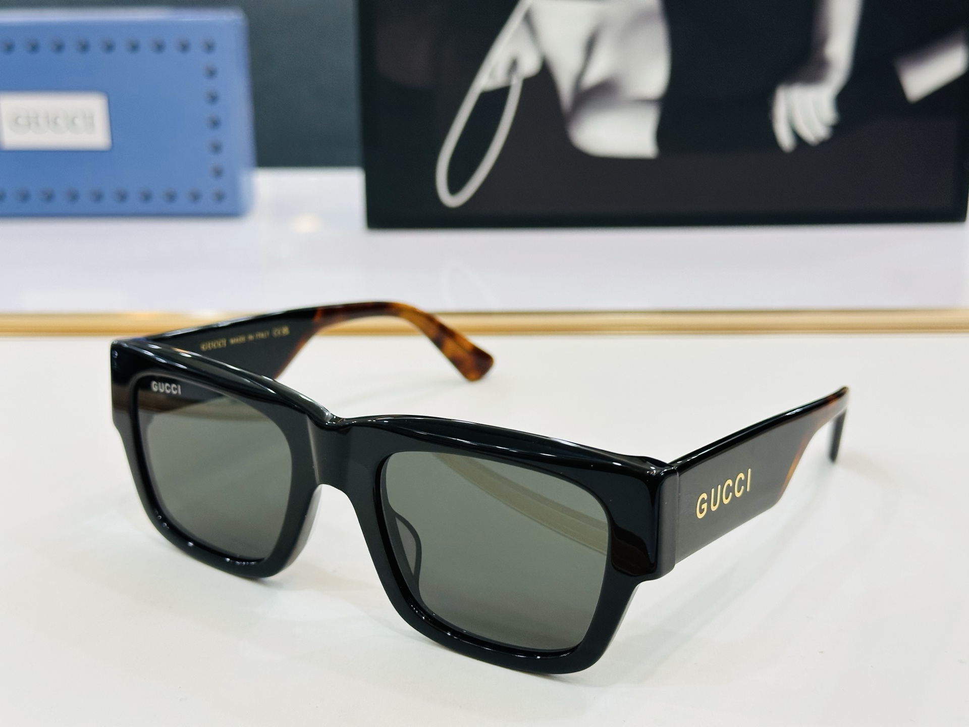 GUCC* 古家 GG1668S 🐝🐝系列 Size：53口22-142  🍁🍁b超绝品质 太阳镜 。 