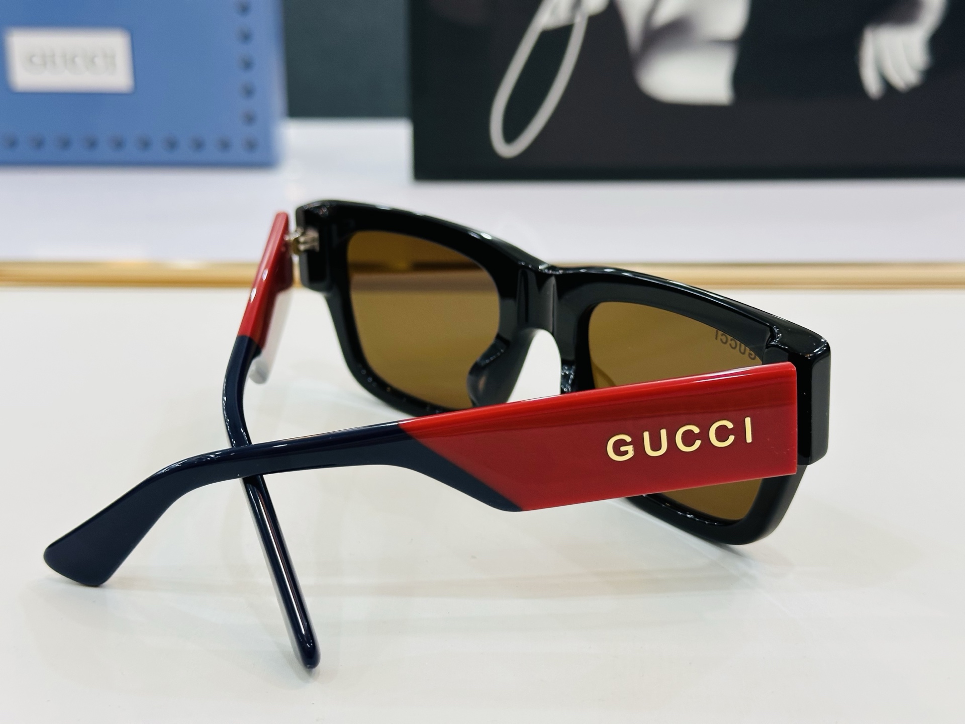 GUCC* 古家 GG1668S 🐝🐝系列 Size：53口22-142  🍁🍁b超绝品质 太阳镜 。 