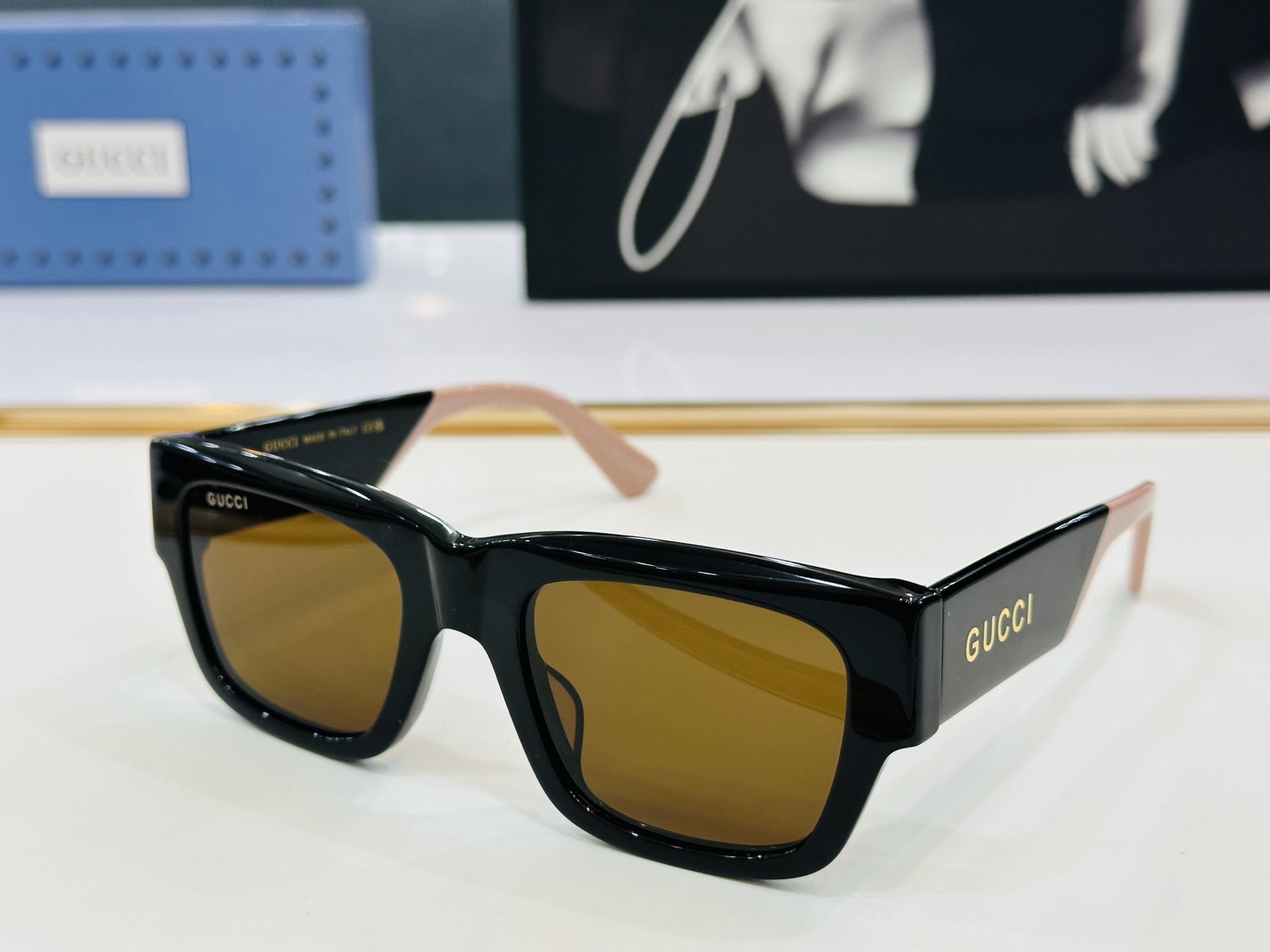 GUCC* 古家 GG1668S 🐝🐝系列 Size：53口22-142  🍁🍁b超绝品质 太阳镜 。 