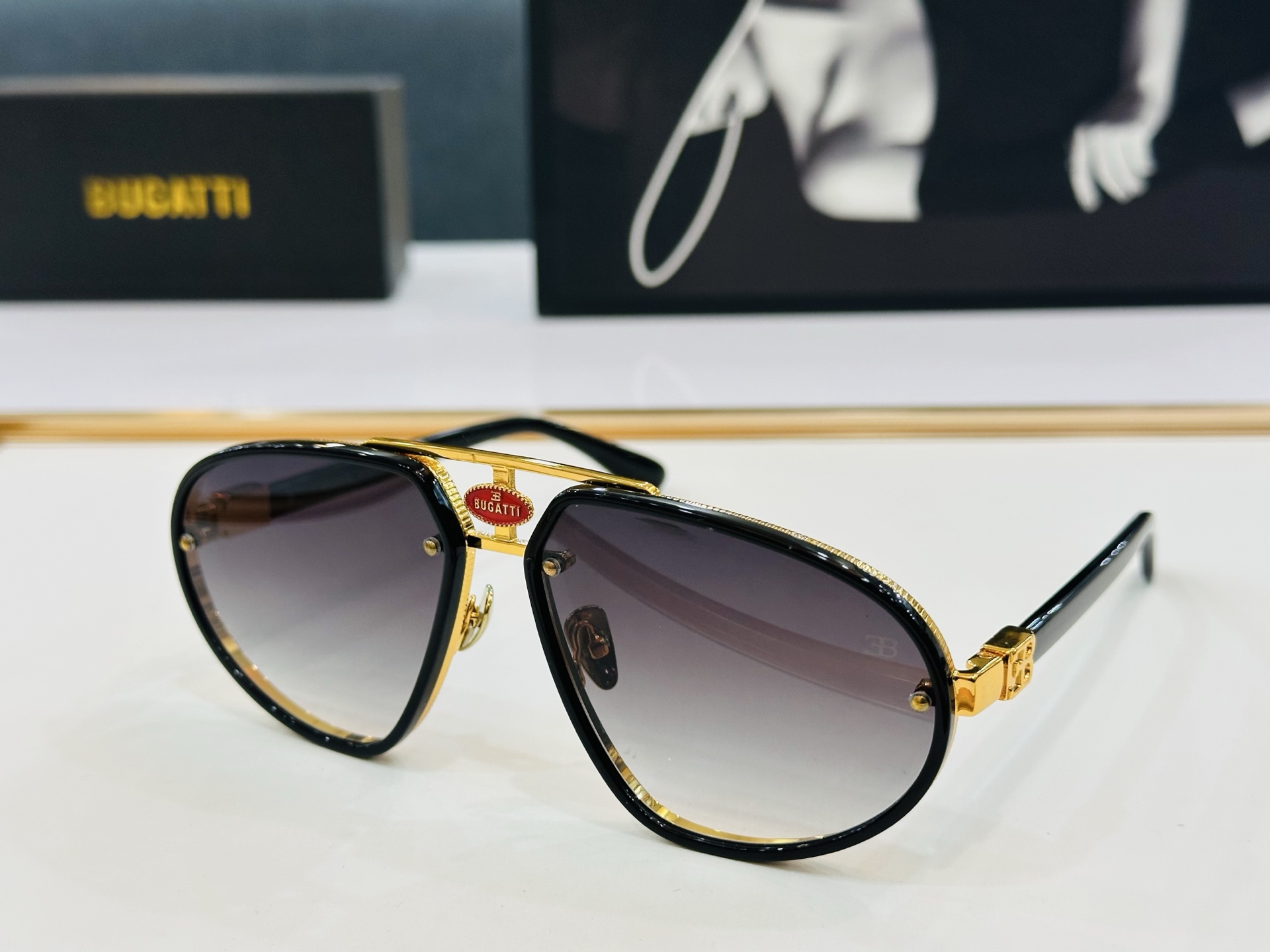 潮牌 K Bugatt*
Model：10-DBT/SG
SIZE：63-15-142
配盒 