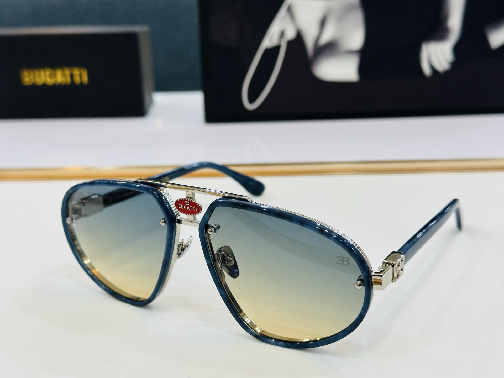 潮牌 K Bugatt*
Model：10-DBT/SG
SIZE：63-15-142
配盒 