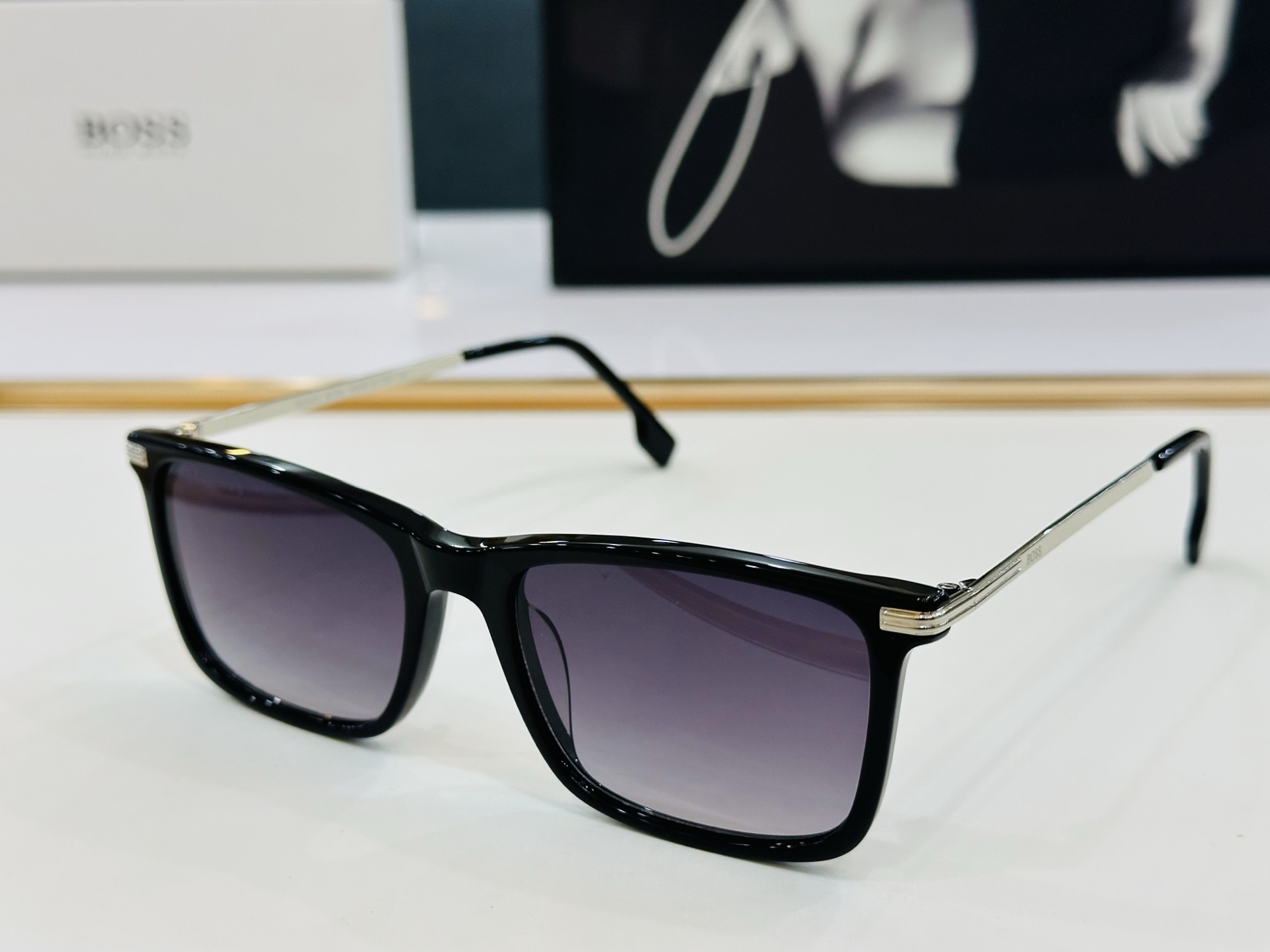 🆕 BOSS 1614/F Size：55口17-145 🕶🕶💋💋👣👣  不挑脸 🍁经典不过时框型 品质