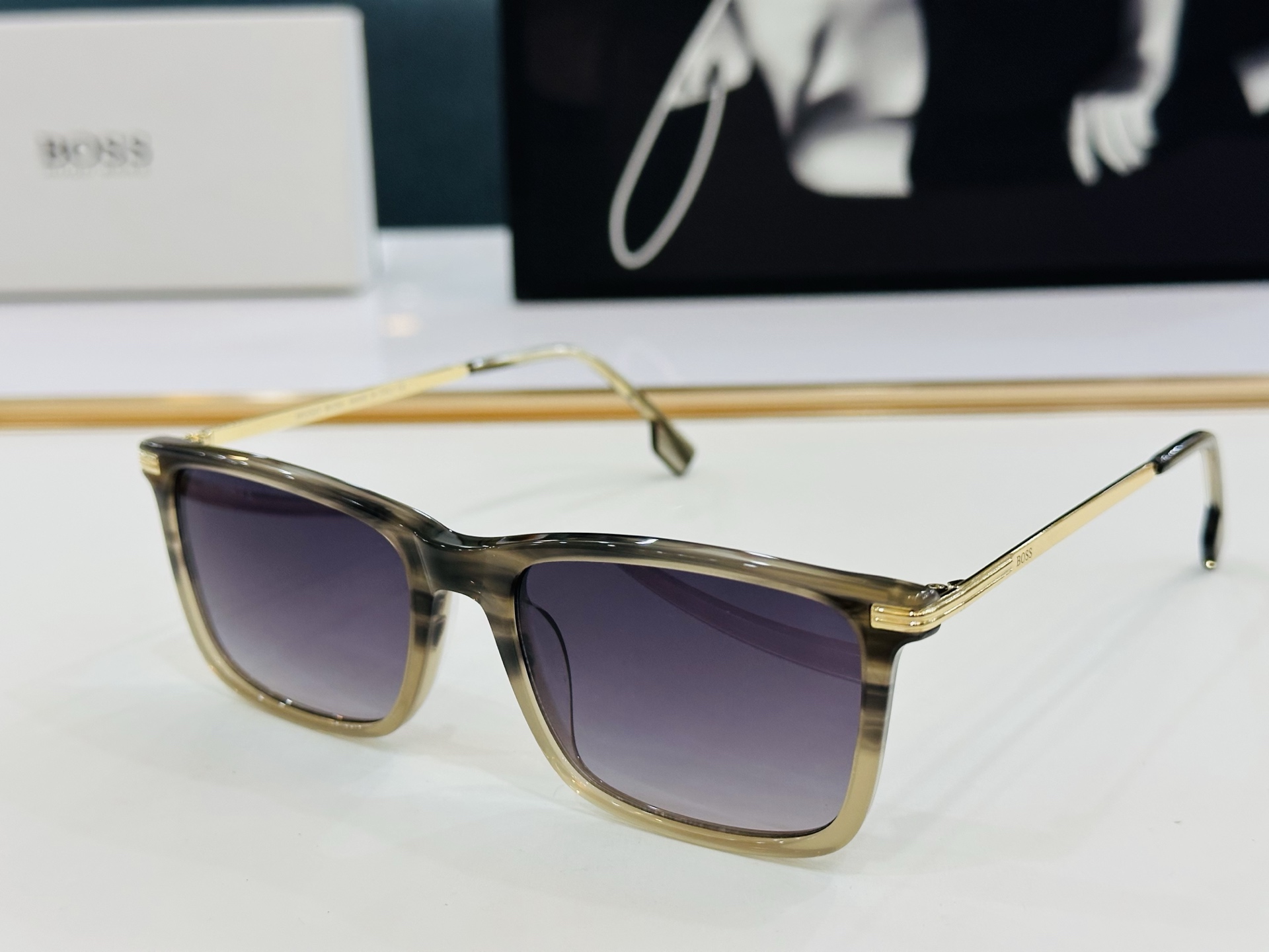 🆕 BOSS 1614/F Size：55口17-145 🕶🕶💋💋👣👣  不挑脸 🍁经典不过时框型 品质