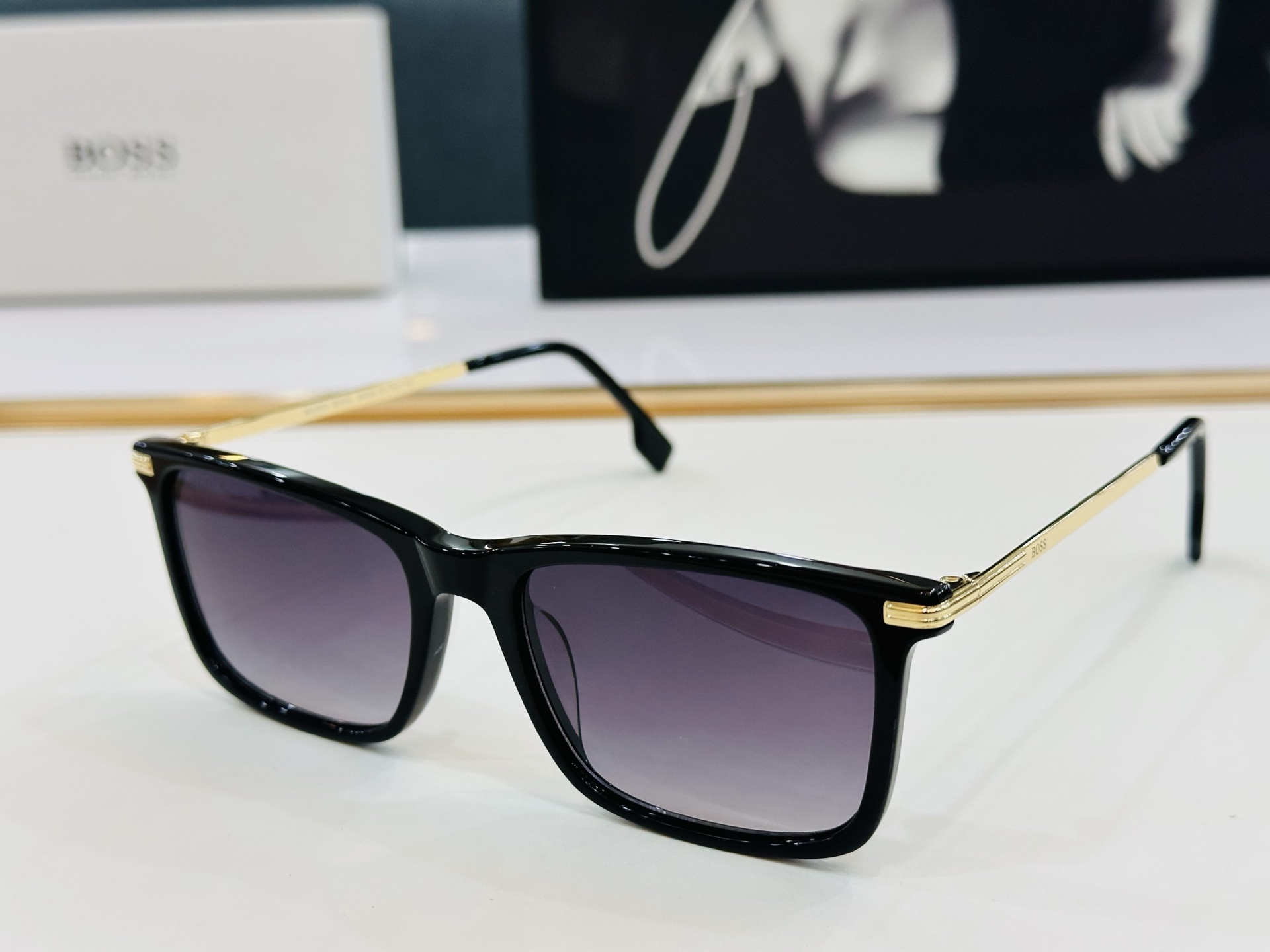 🆕 BOSS 1614/F Size：55口17-145 🕶🕶💋💋👣👣  不挑脸 🍁经典不过时框型 品质