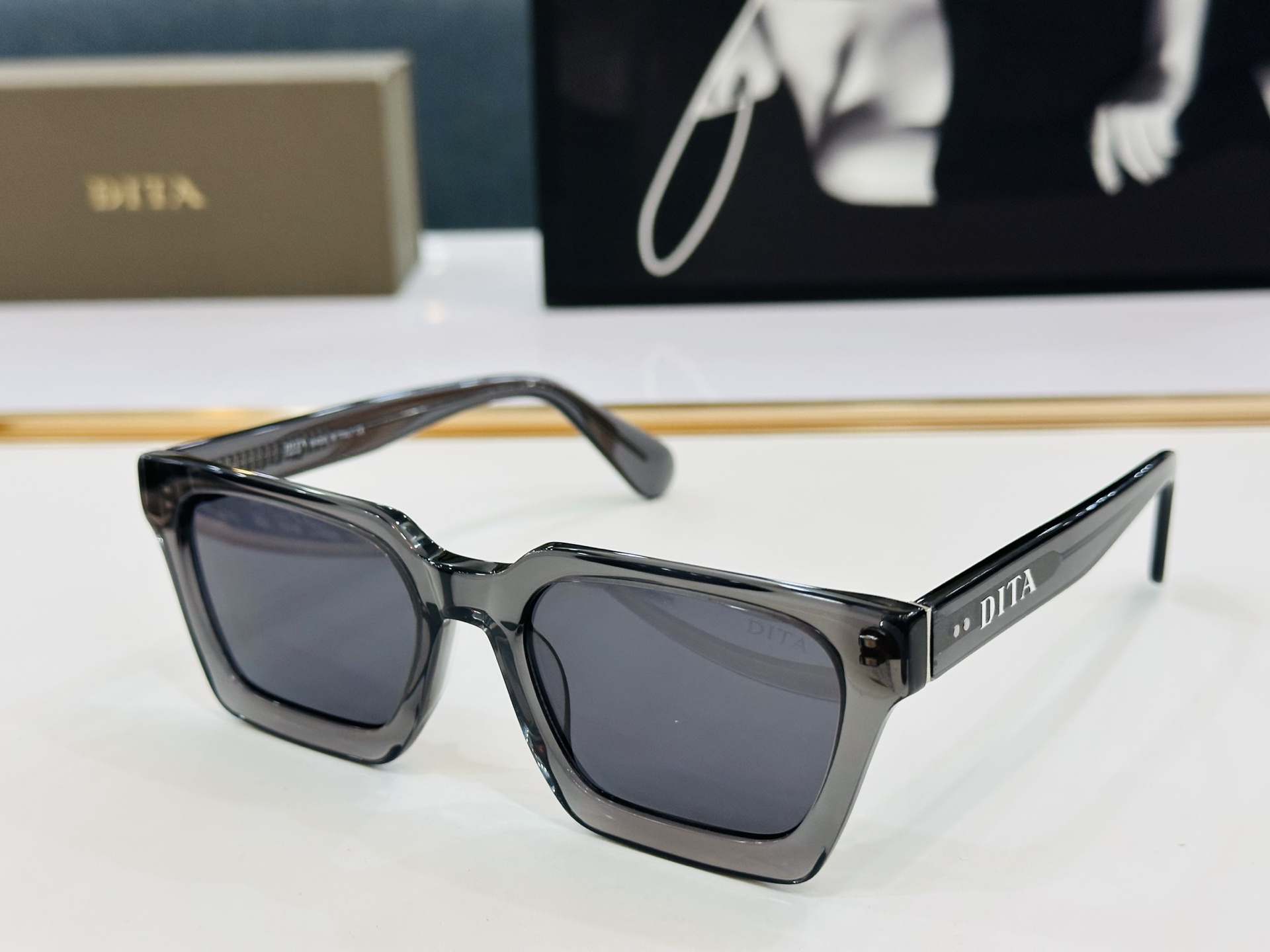 官网款 DlT* 迪塔 M1030  Size：54口19-145  意大利最新 得意得意大气 🕶L 超