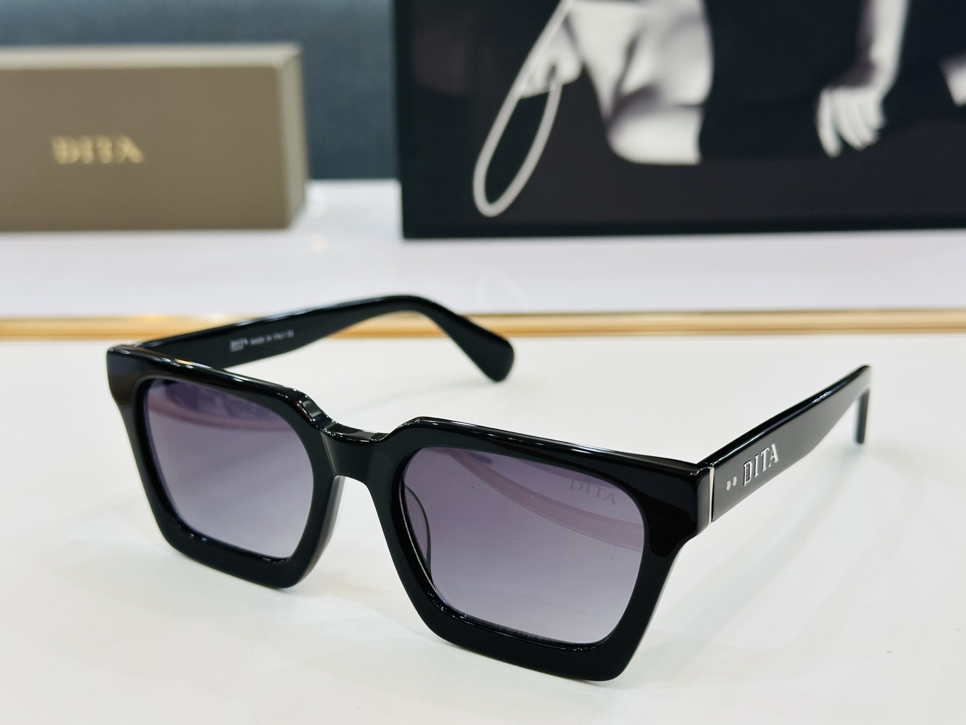官网款 DlT* 迪塔 M1030  Size：54口19-145  意大利最新 得意得意大气 🕶L 超