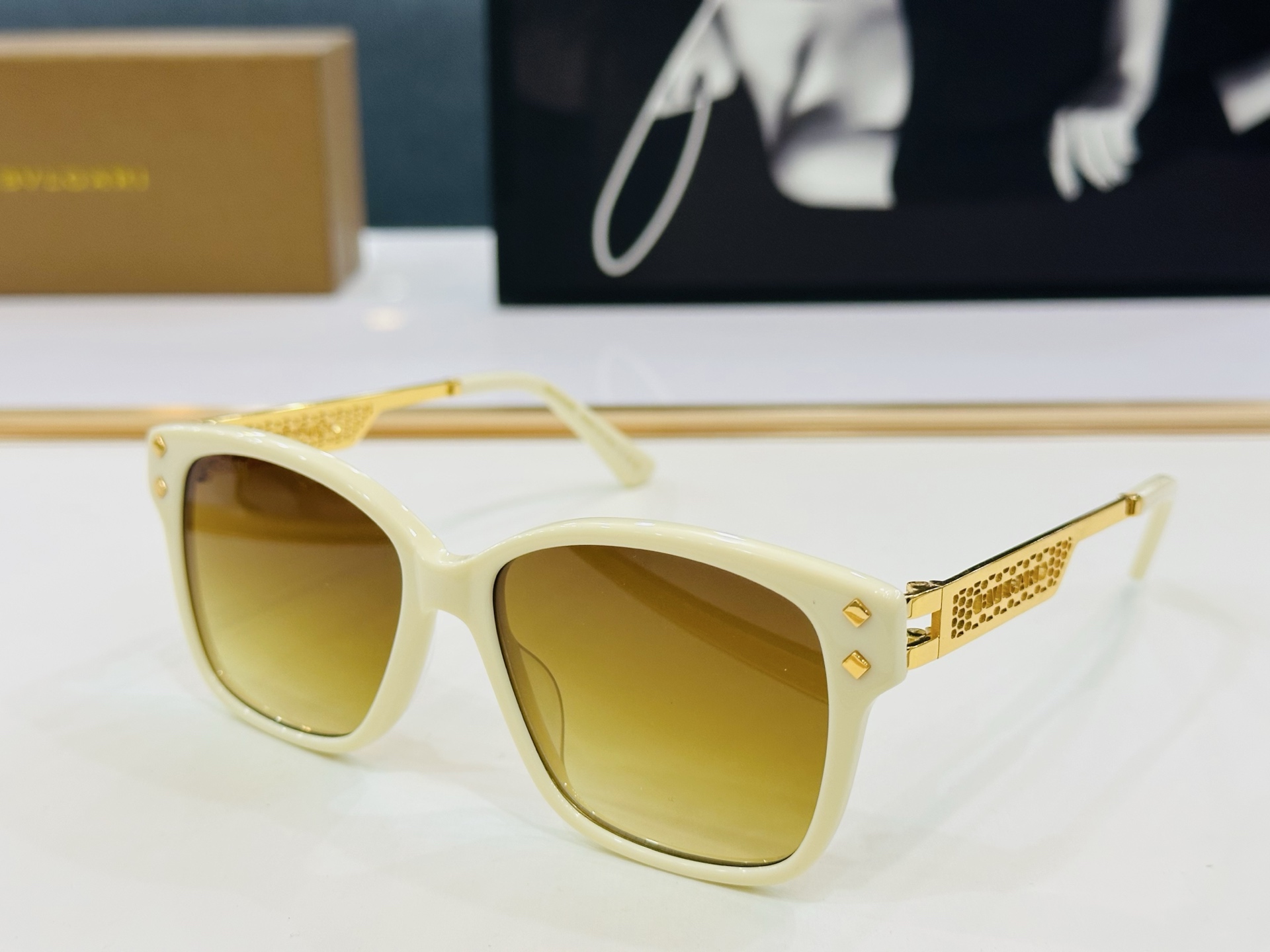 🆕款 官网同售 宝格家 BV8815 👍 Size ：55口16-140 绝对要买😎品质非常完美 b出街