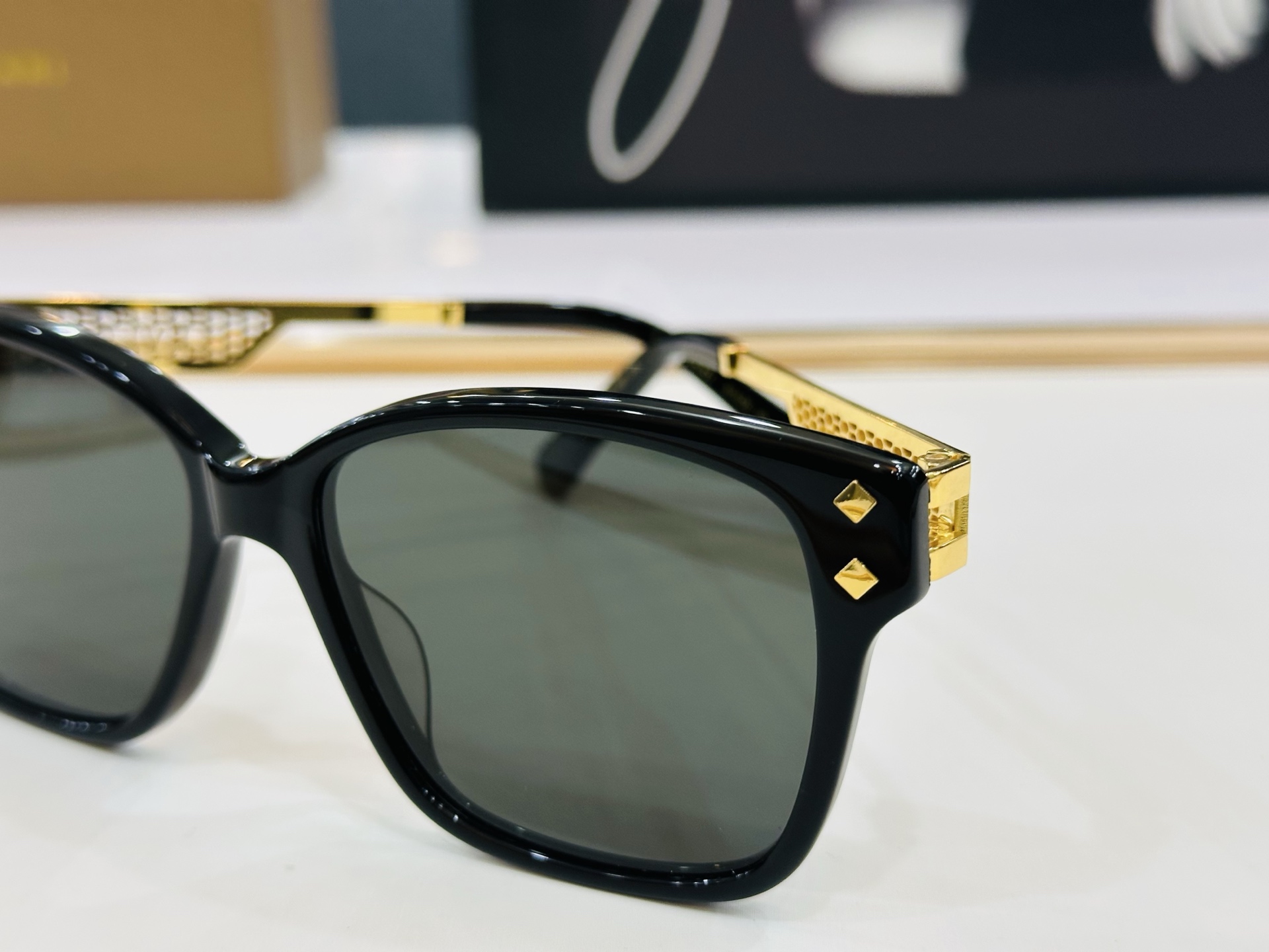 🆕款 官网同售 宝格家 BV8815 👍 Size ：55口16-140 绝对要买😎品质非常完美 b出街