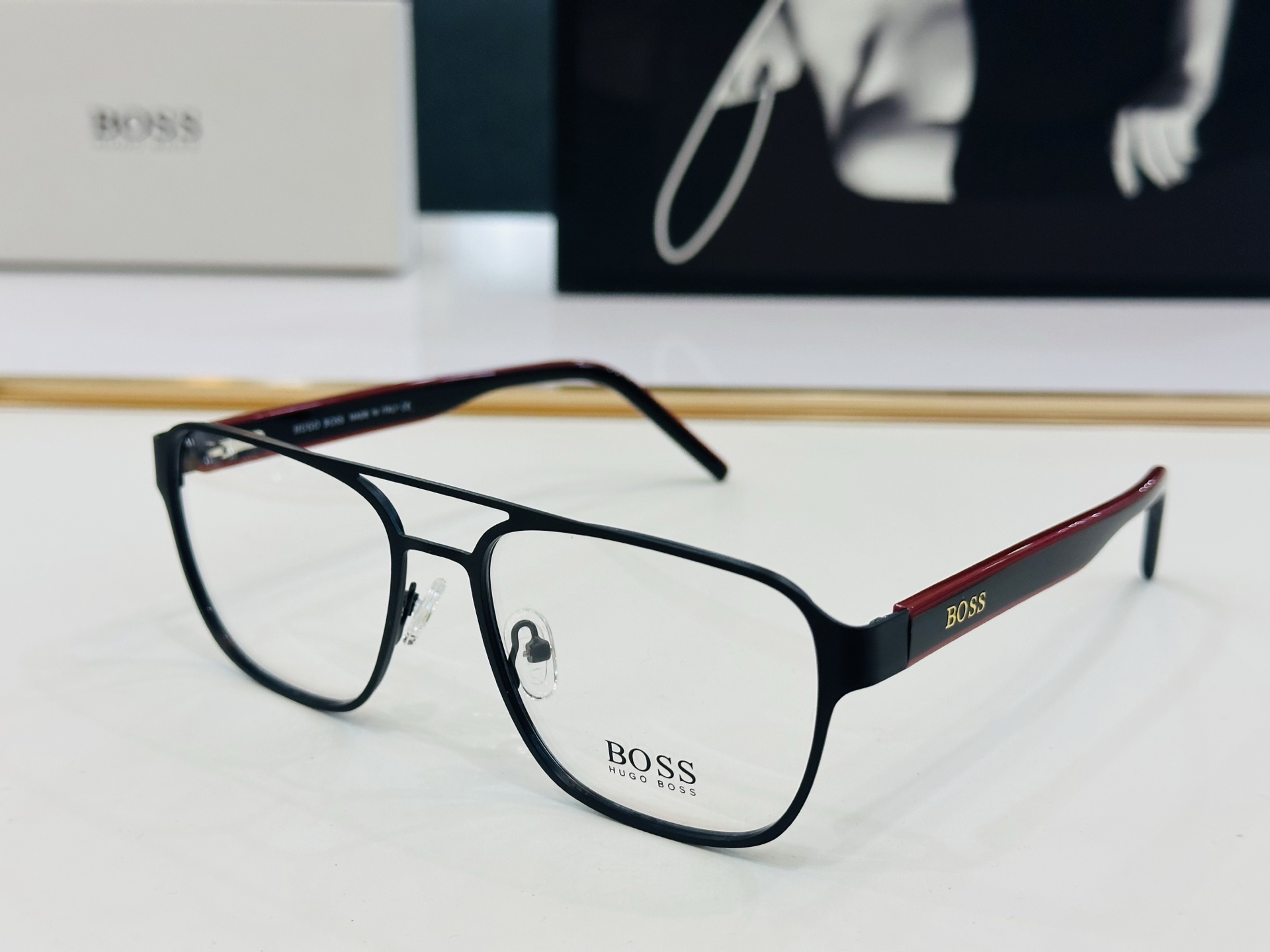 🆕 BOSS HG1298 Size：55口17-145 🕶🕶💋💋👣👣  高品质 不挑脸 🍁经典不过时框