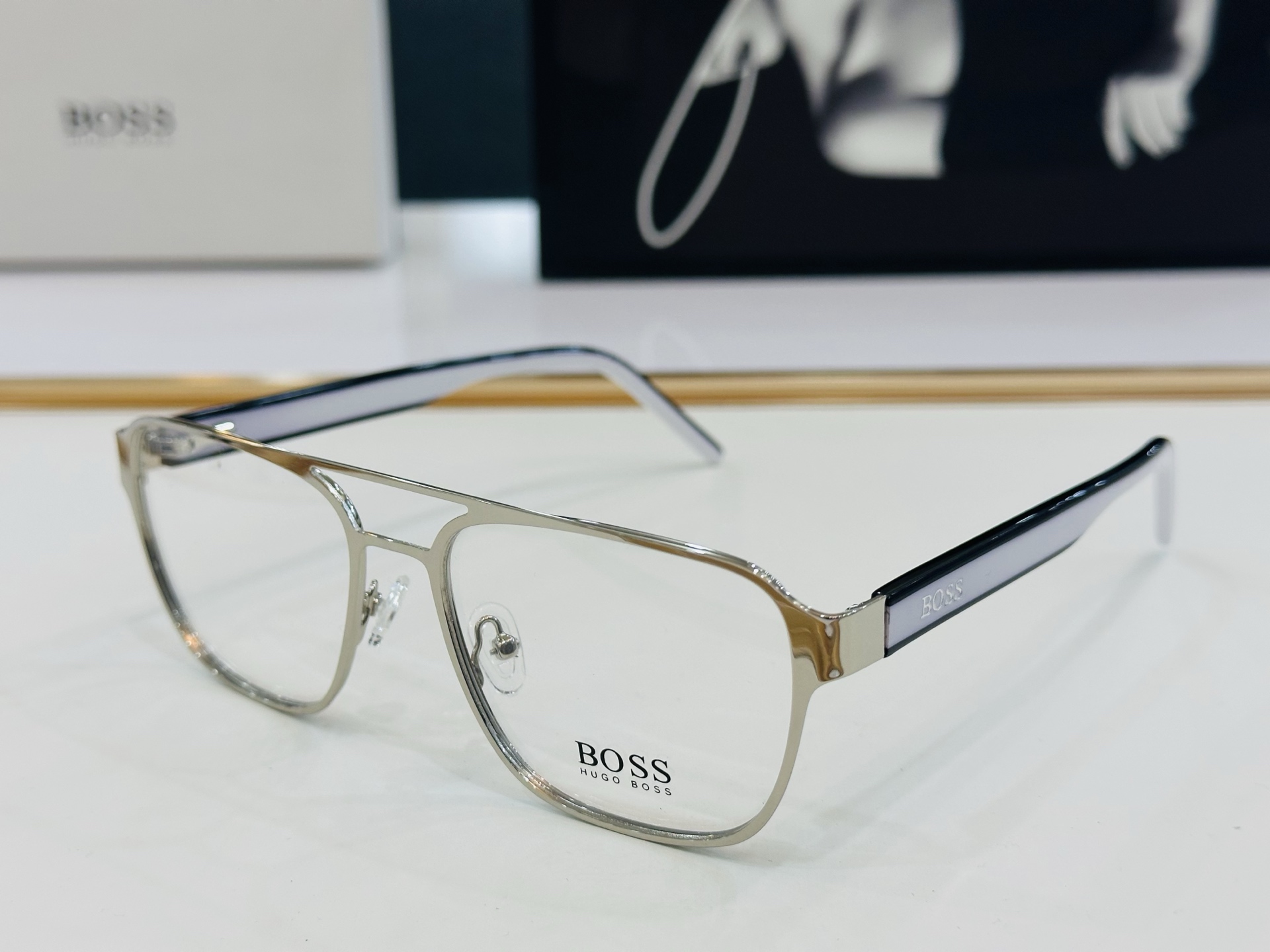 🆕 BOSS HG1298 Size：55口17-145 🕶🕶💋💋👣👣  高品质 不挑脸 🍁经典不过时框