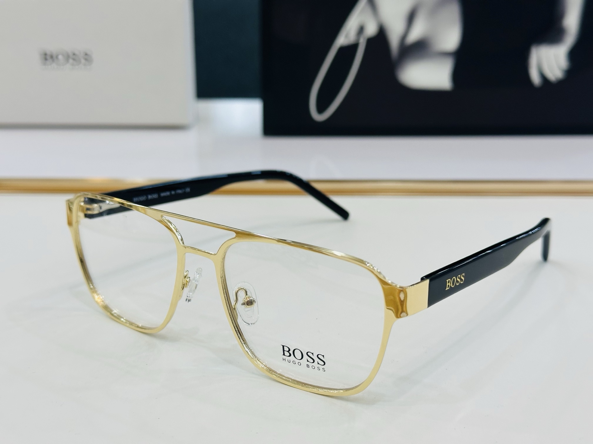 🆕 BOSS HG1298 Size：55口17-145 🕶🕶💋💋👣👣  高品质 不挑脸 🍁经典不过时框