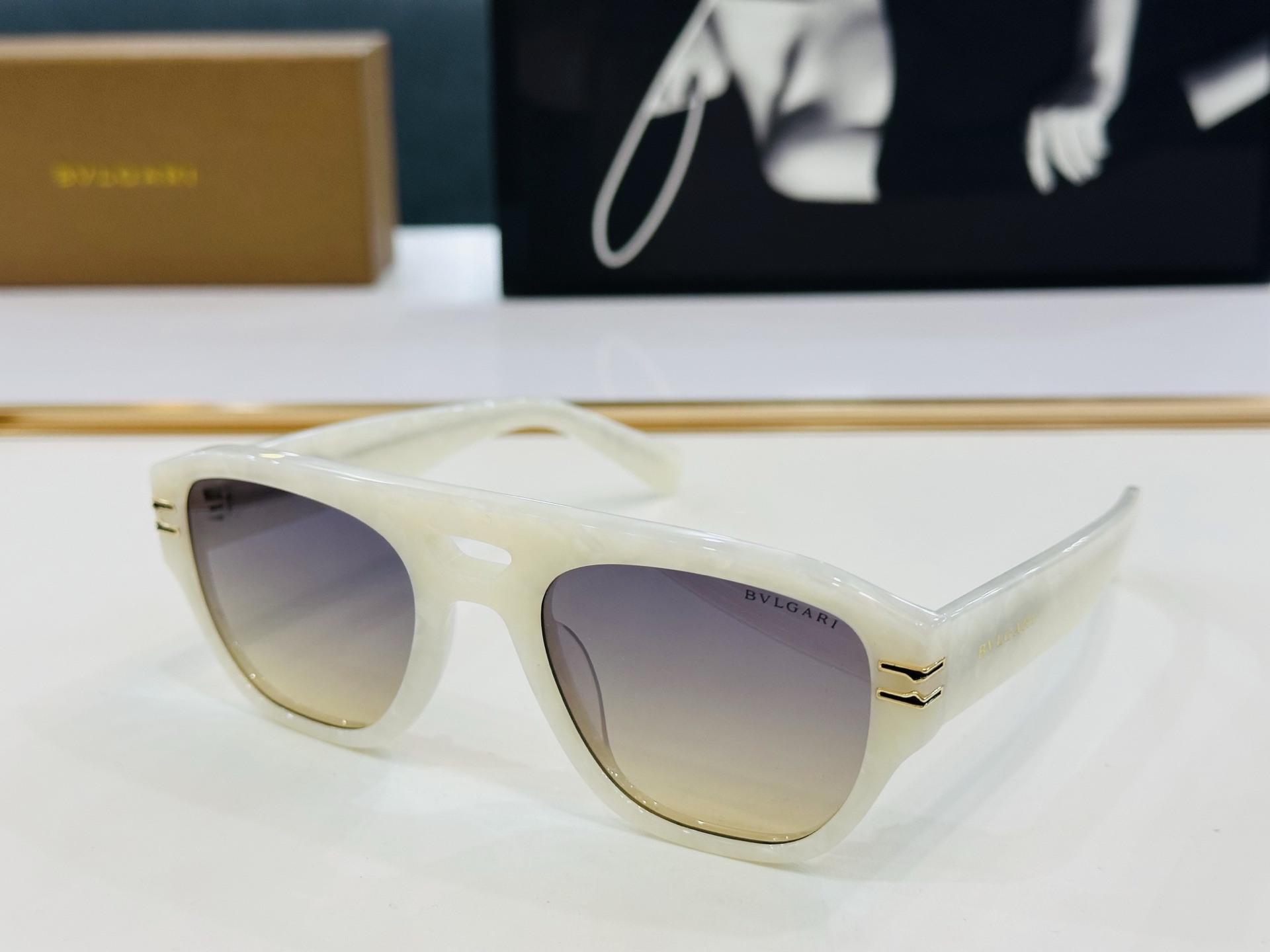 🆕款 官网同售 宝格家 BV40040  👍 Size ：53口23-145  绝对要买😎品质非常完美 
