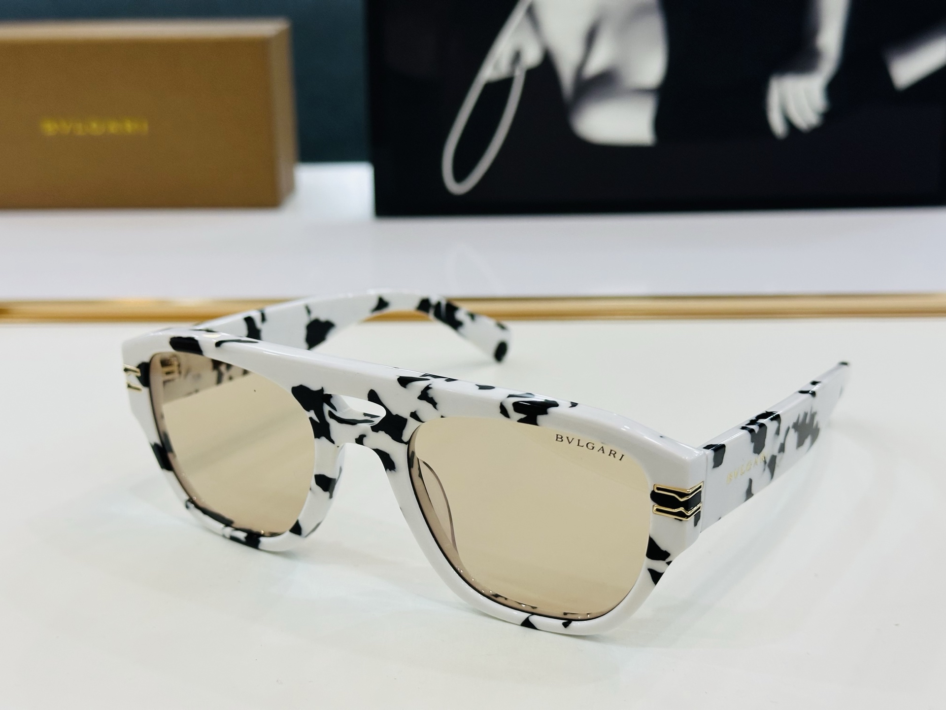 🆕款 官网同售 宝格家 BV40040  👍 Size ：53口23-145  绝对要买😎品质非常完美 