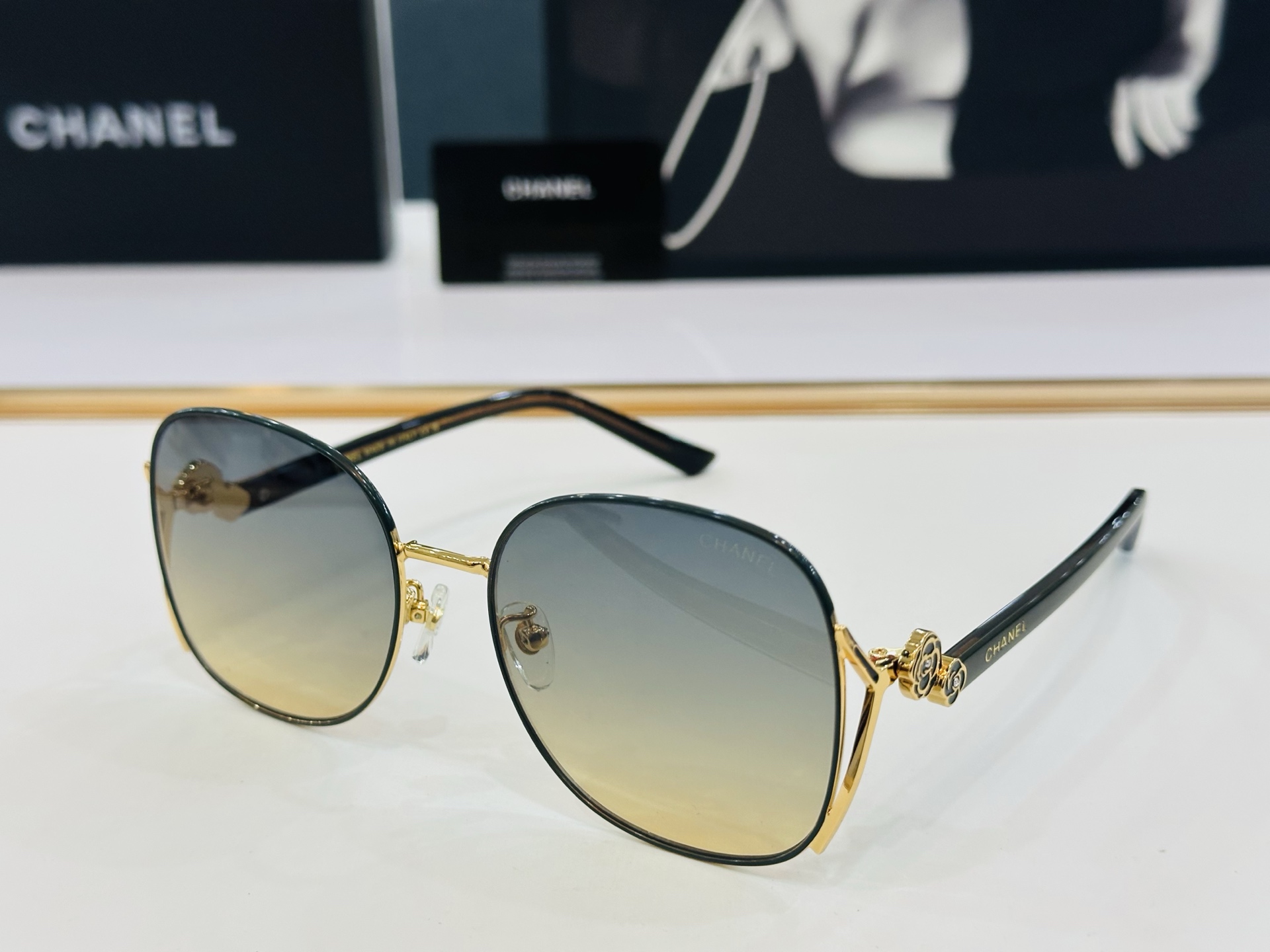 🆕 【CHANE*/香家】MODELCH8052 
Size：51口21-145 💅🏻💓q太阳镜 
