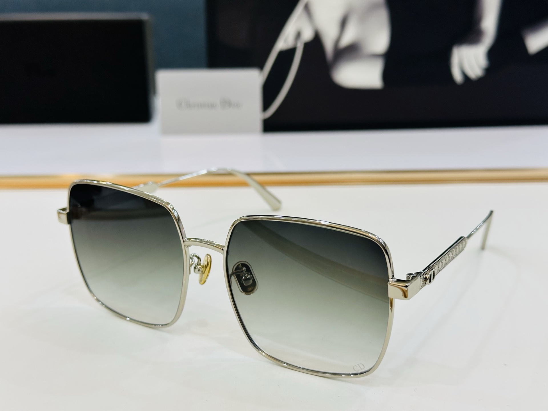 🔻🔻🔻DIO* CDICon S1U 迪家 Size：59口18-140 😎🔆。。搭配镜腿精致配饰 J官