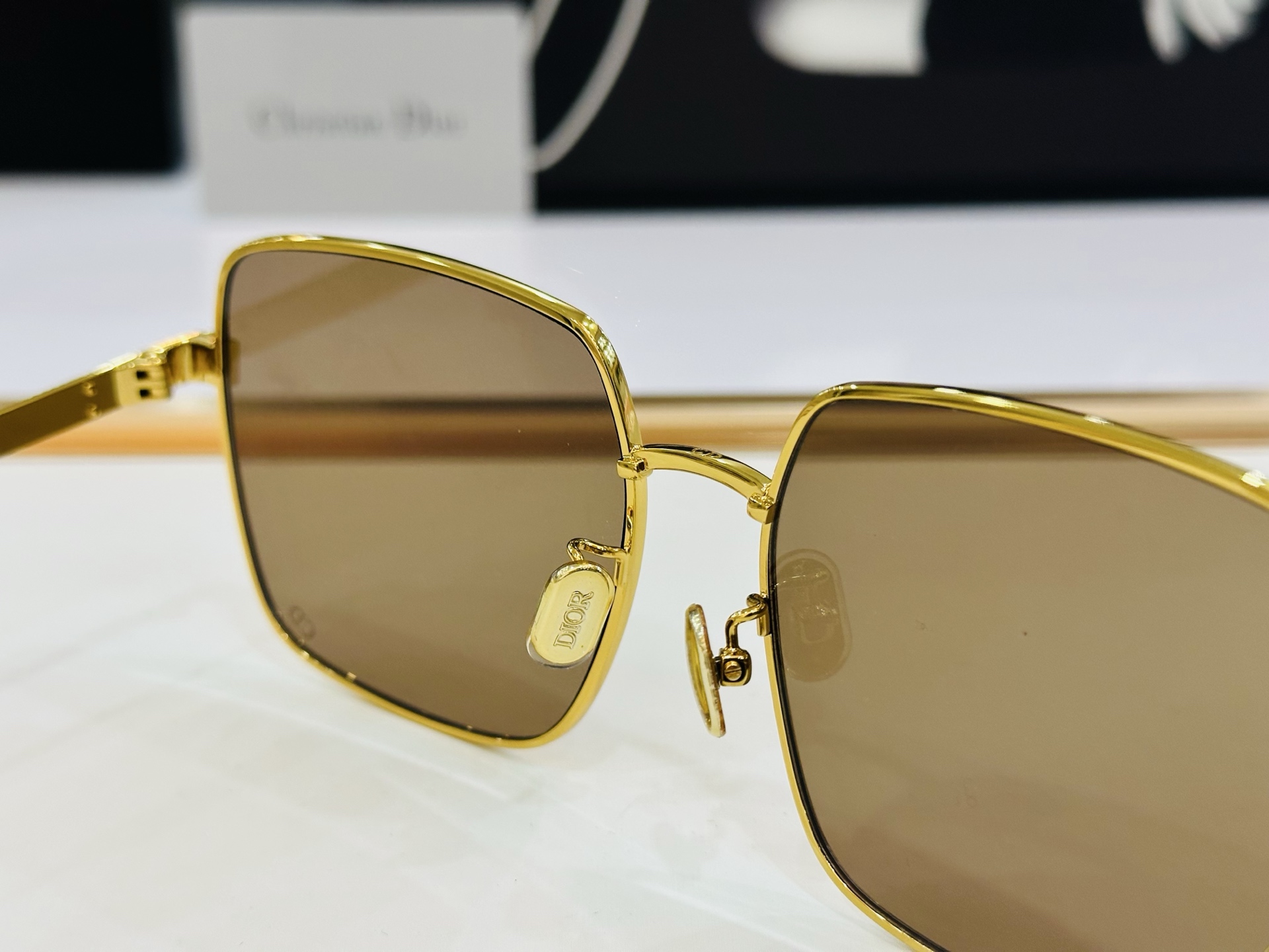 🔻🔻🔻DIO* CDICon S1U 迪家 Size：59口18-140 😎🔆。。搭配镜腿精致配饰 J官
