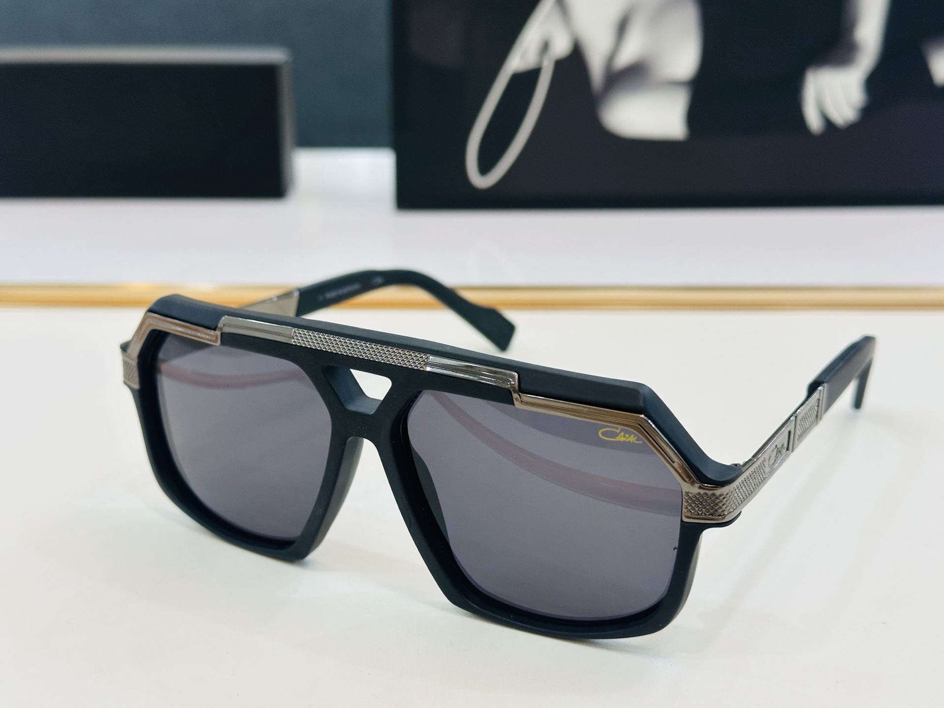 NO:243987,Cagar new CAZAL Model:MOD8048 Size: 59 mouth 13-140 Carefully made perfect quality Love C destined to be unique Glasses sunglasses, glasses19860909卡加尔 new CAZAL Model:MOD8048 Size: 59口13-140 精心制作 完美品质 喜爱 C注定与众不同 眼镜墨镜太阳镜,眼镜,glasses