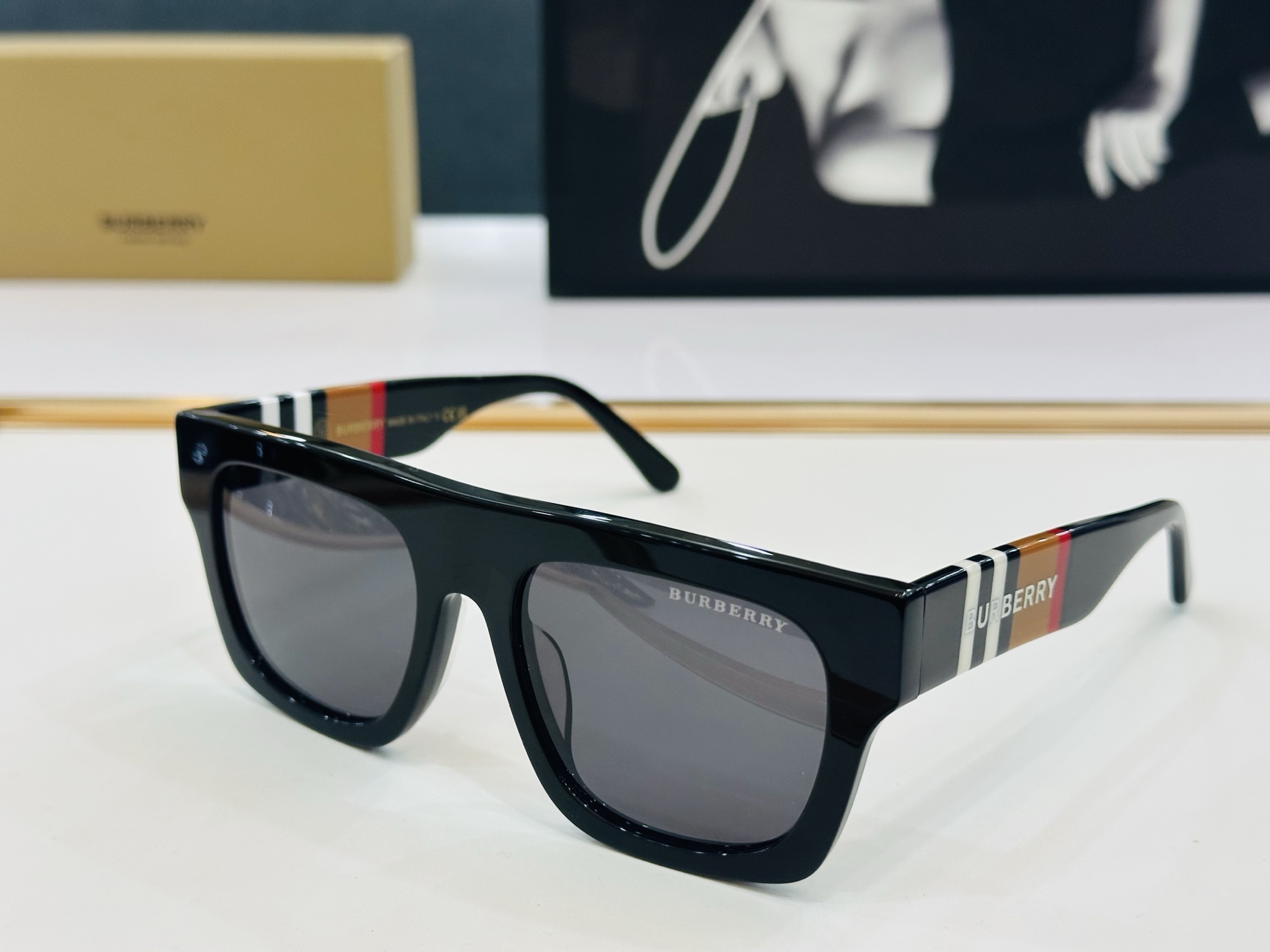 NO:243989,New BURBERR*Bajia BE4488 versatile frame Size52 port 20-145 board frame C multi-color optional glasses sunglasses, glasses, burberry, burberry19860909新款 BURBERR*巴家 BE4488 百搭镜架Size52口20-145 板材框 C多色可选 眼镜墨镜太阳镜,眼镜,burberry,burberry,glasses