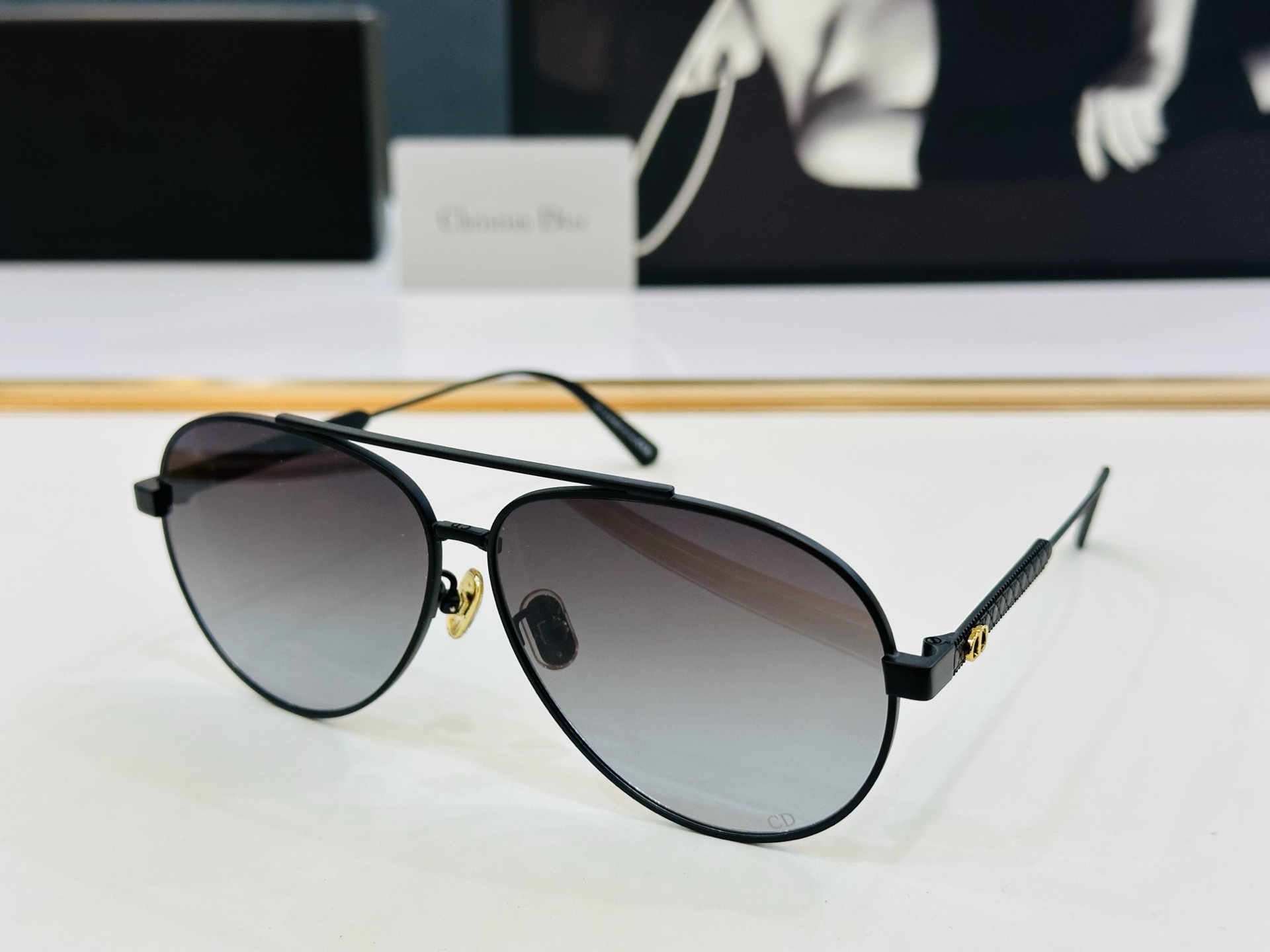 NO:243995,DIO* CDICon A1U Dijia Size61 11-140 Paired with exquisite accessories for temples J official website model Excellent quality Glasses sunglasses, glasses, dior, dior19860909DIO* CDICon A1U 迪家 Size61口11-140 搭配镜腿精致配饰 J官网款 质量上佳 眼镜墨镜太阳镜,眼镜,dior,dior,glasses