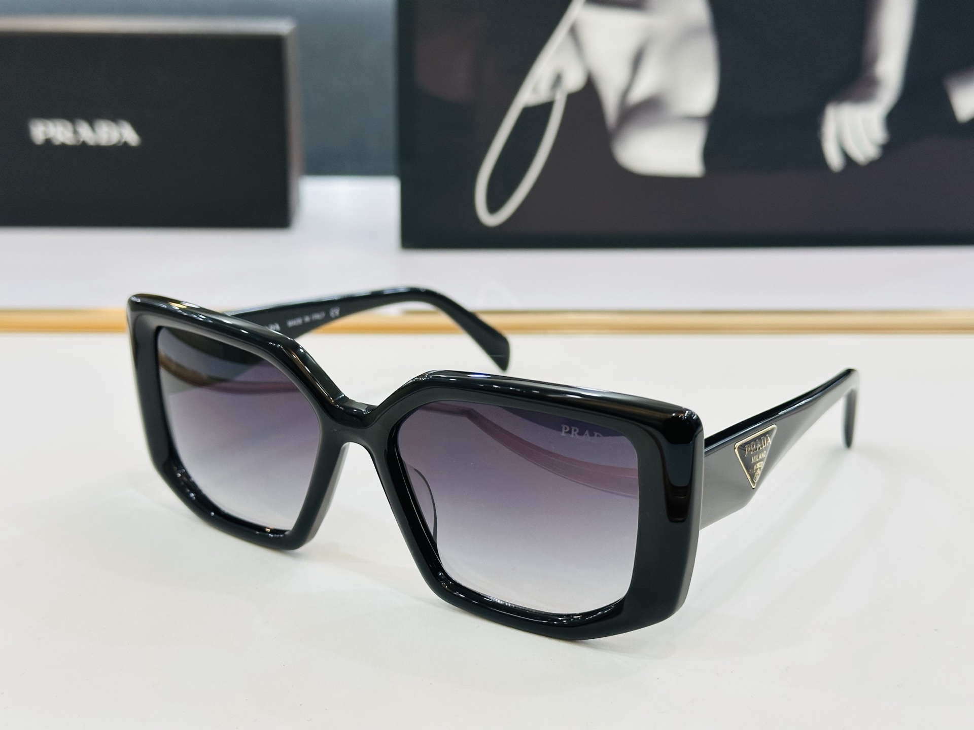 NO:243982,PRAD*Pujia PR14ZS Size55 19-140 glasses series can be regarded as exquisitely produced and show unique Z latest launch of sunglasses, sunglasses, prada, prada19860909PRAD*普家 PR14ZS Size55口19-140眼镜系列堪称精湛制作 彰显独特个 Z最新推出太阳镜 眼镜墨镜太阳镜,眼镜,prada,prada,glasses