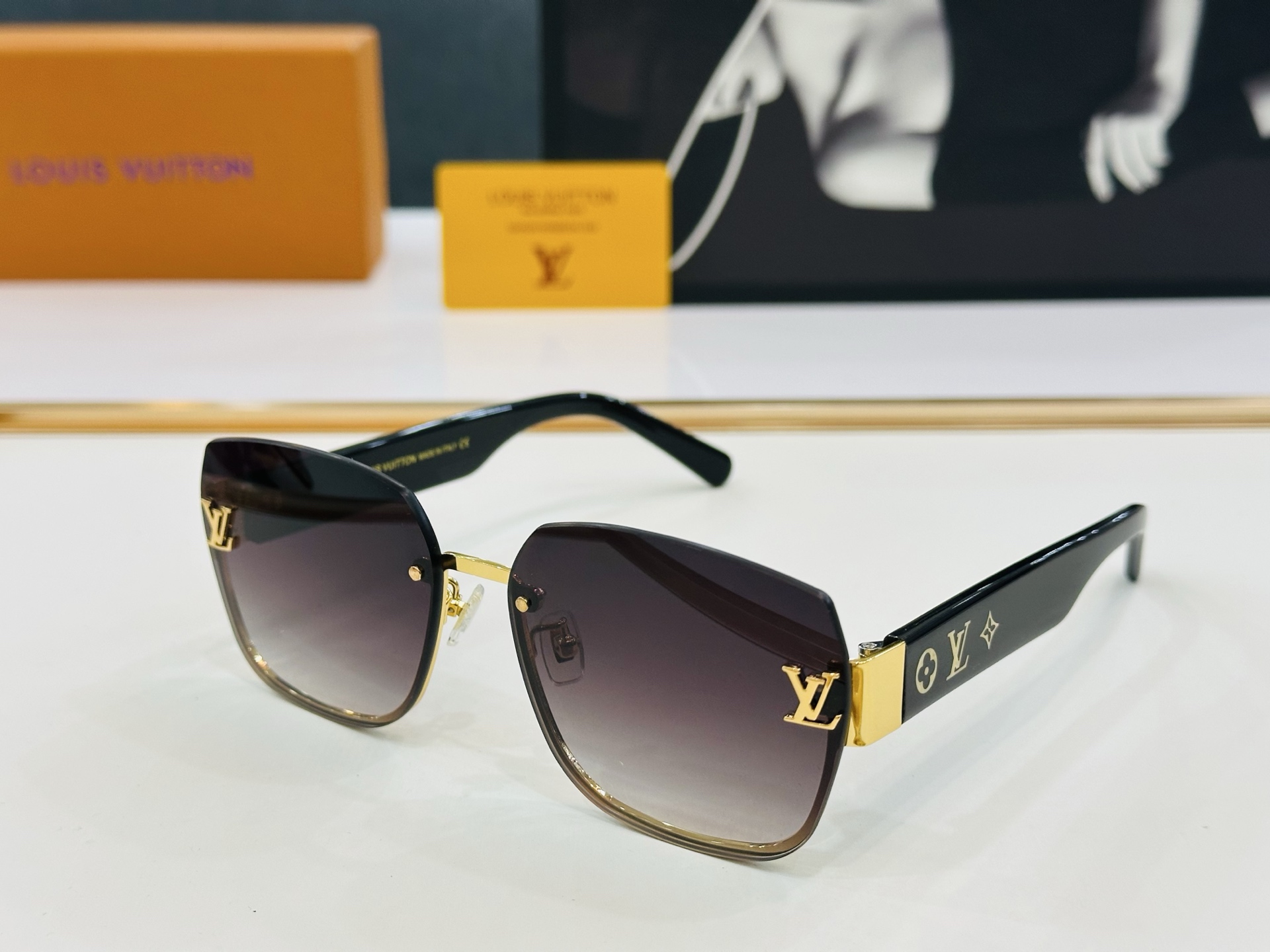 路易家 🎩Z1863E Size：55口16-147   充满活力的 展现独特个性🌟展现大气的你 q高品