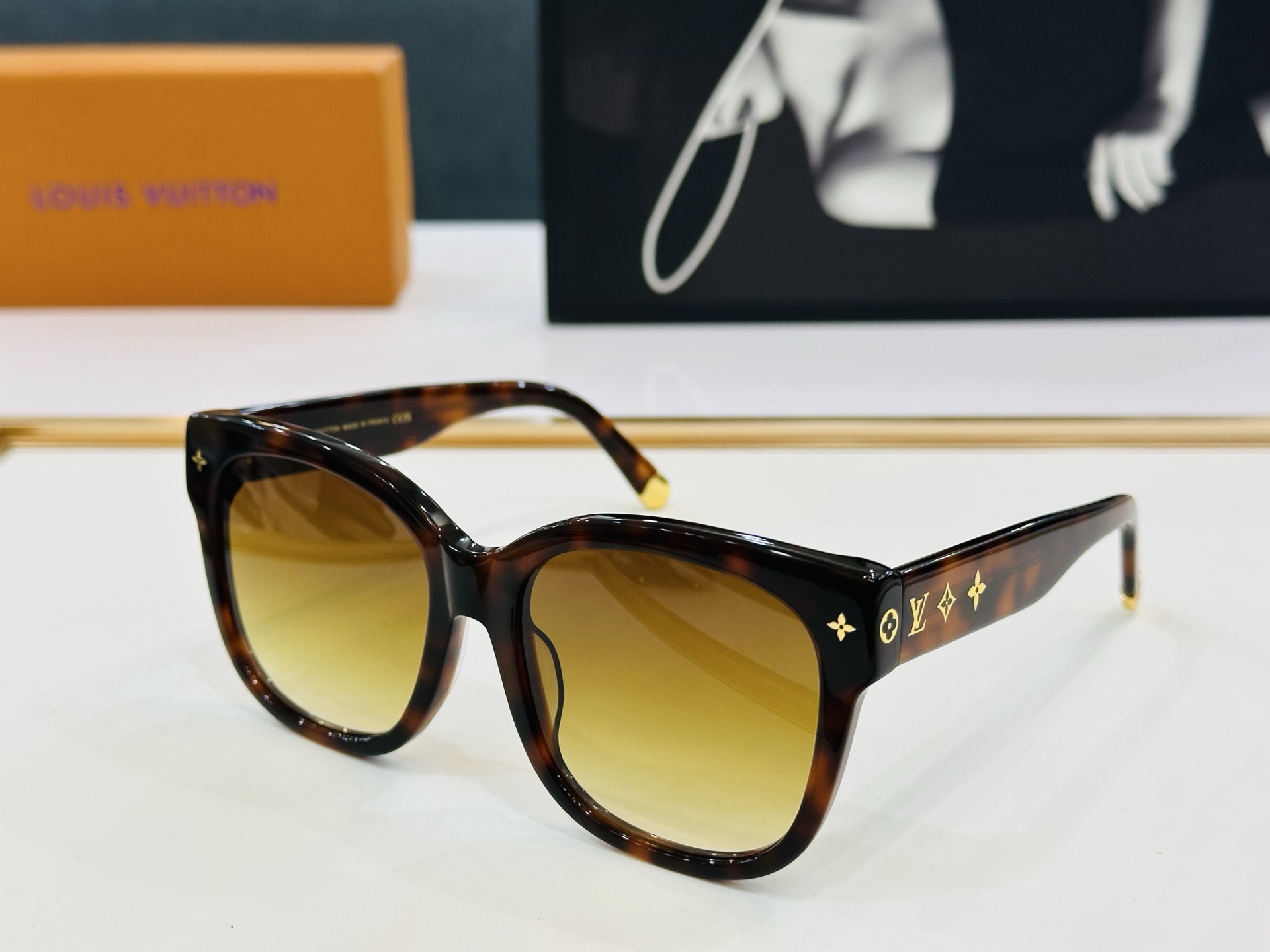 路易家 🎩Z1729W Size：56口18-143  充满活力的 展现独特个性🌟展现大气的你 b高品质