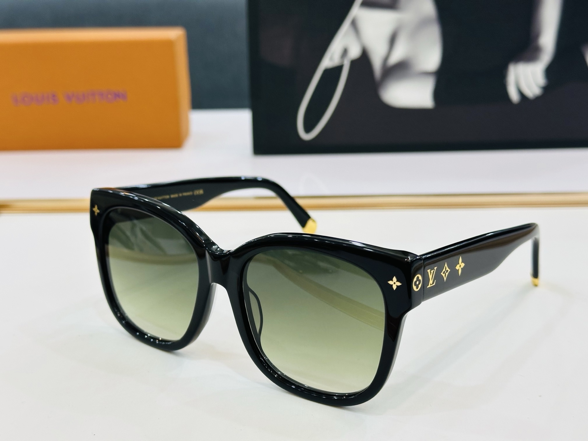 路易家 🎩Z1729W Size：56口18-143  充满活力的 展现独特个性🌟展现大气的你 b高品质