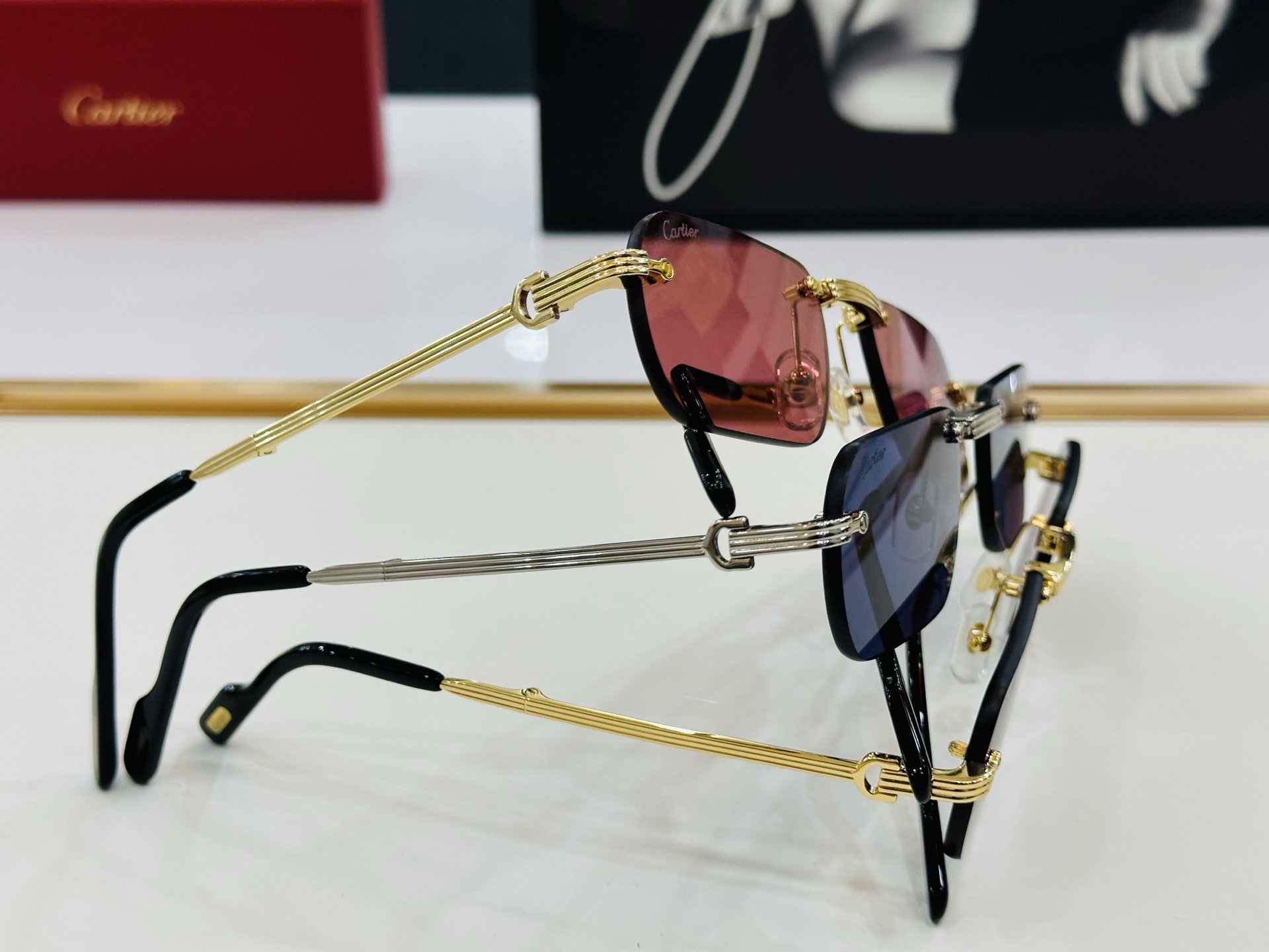 Cartie* 卡家 太阳镜 CT Size：55口22-145 电镀工艺精湛气质十足！CC男女同款 折