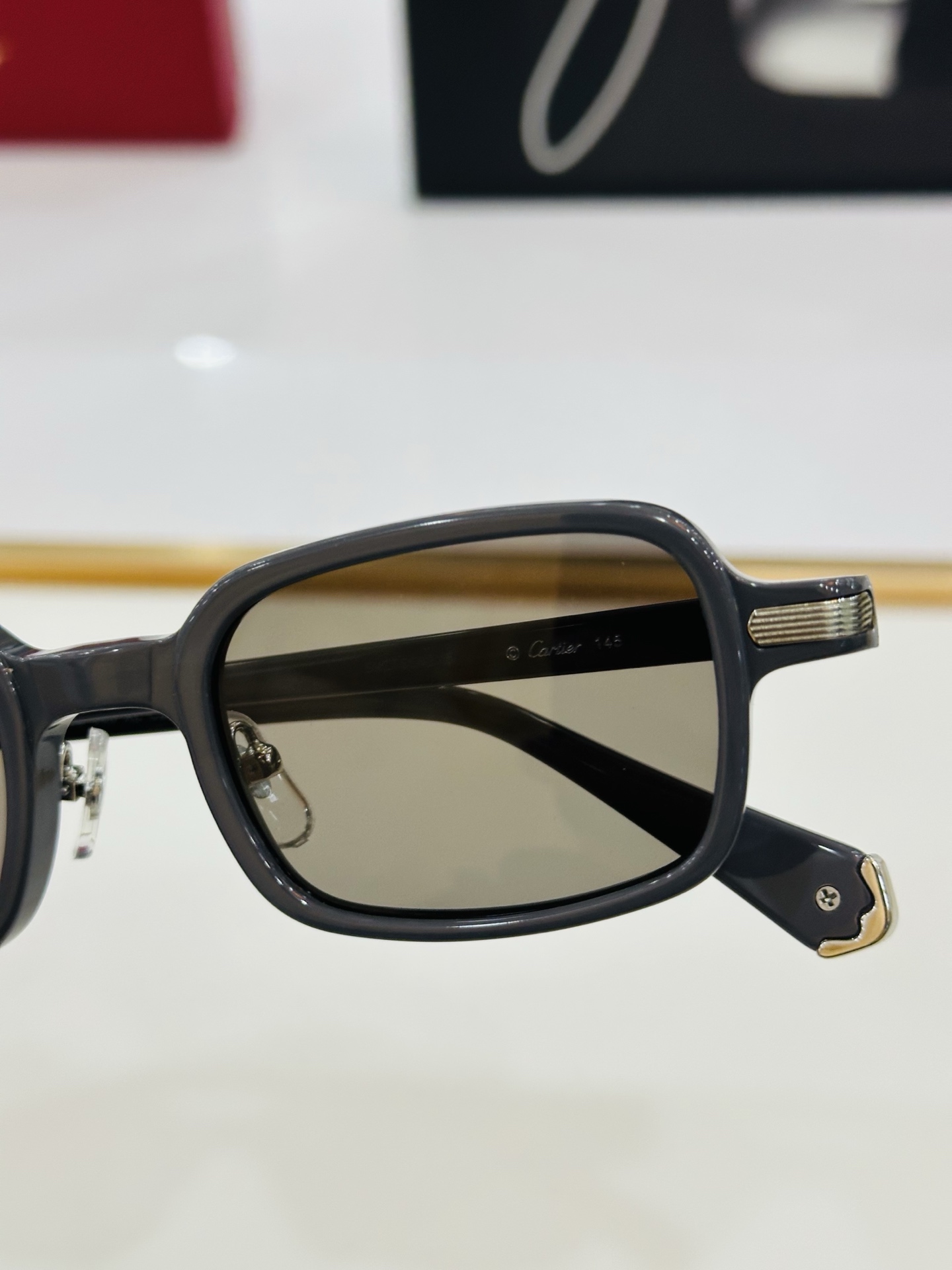 Cartie* 卡家 太阳镜 CT0539S  Size：55口21-145 电镀工艺精湛气质十足！CC