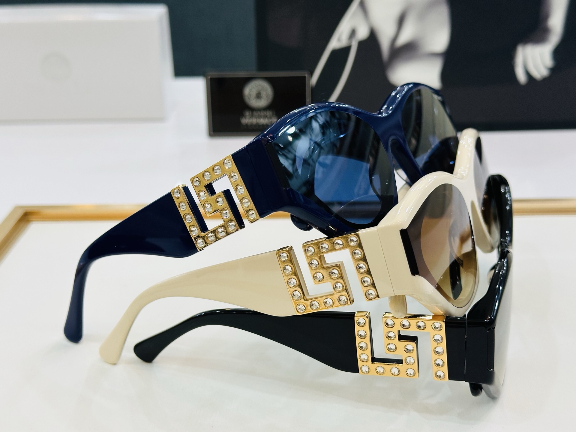 🎉🎉范思家 VERSACE✨VE6784 
 Size：63口19-142  ✨D有范 