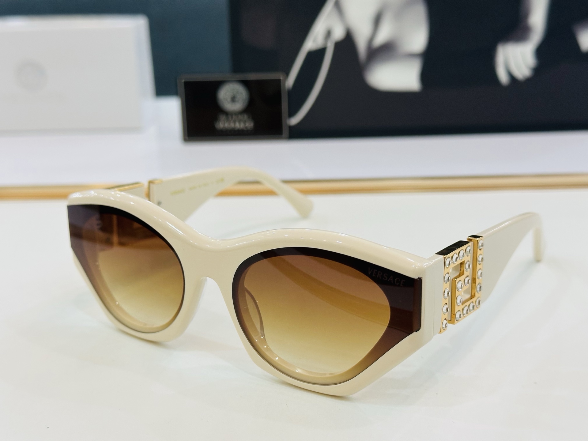 🎉🎉范思家 VERSACE✨VE6784 
 Size：63口19-142  ✨D有范 