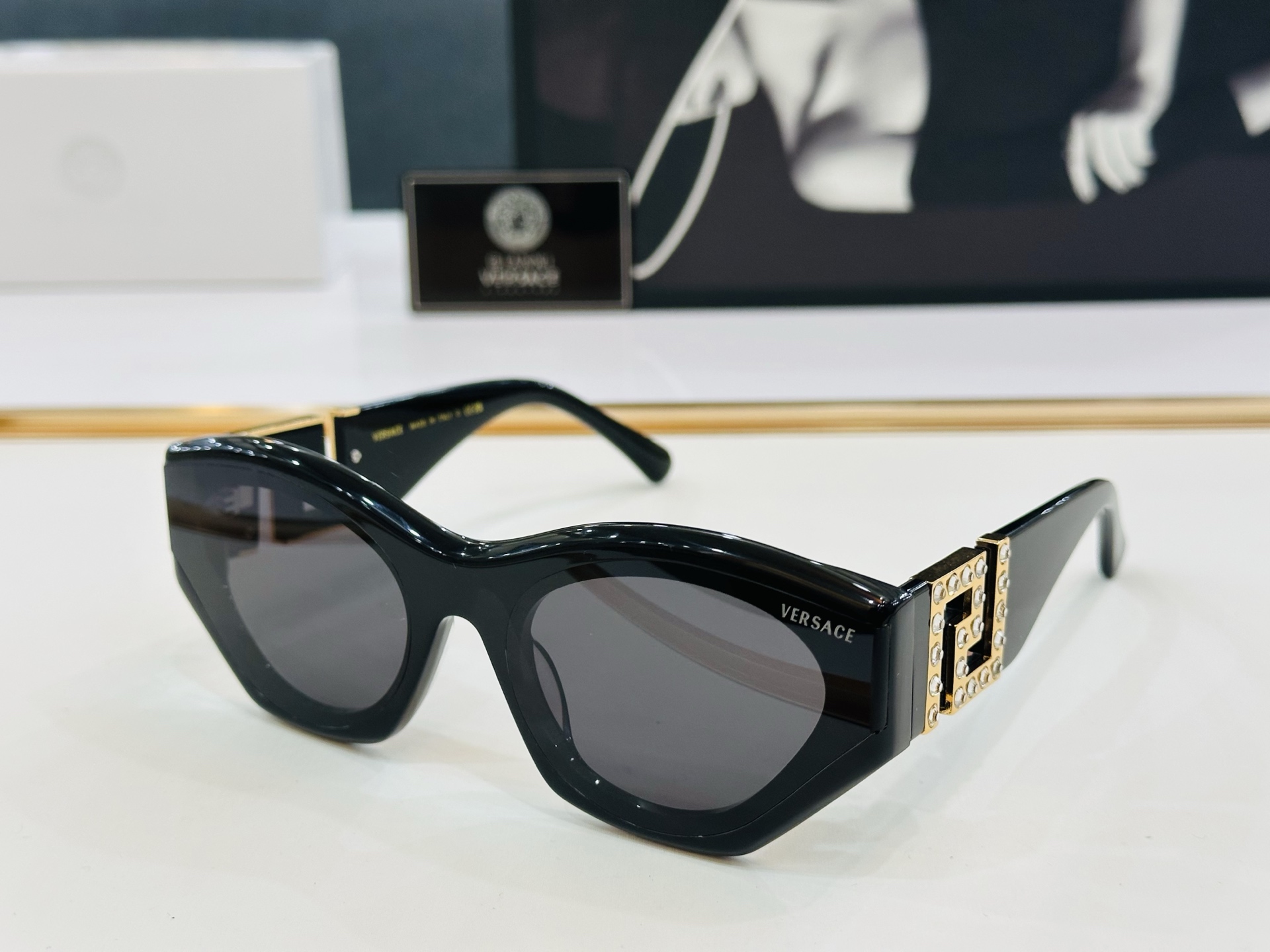 🎉🎉范思家 VERSACE✨VE6784 
 Size：63口19-142  ✨D有范 