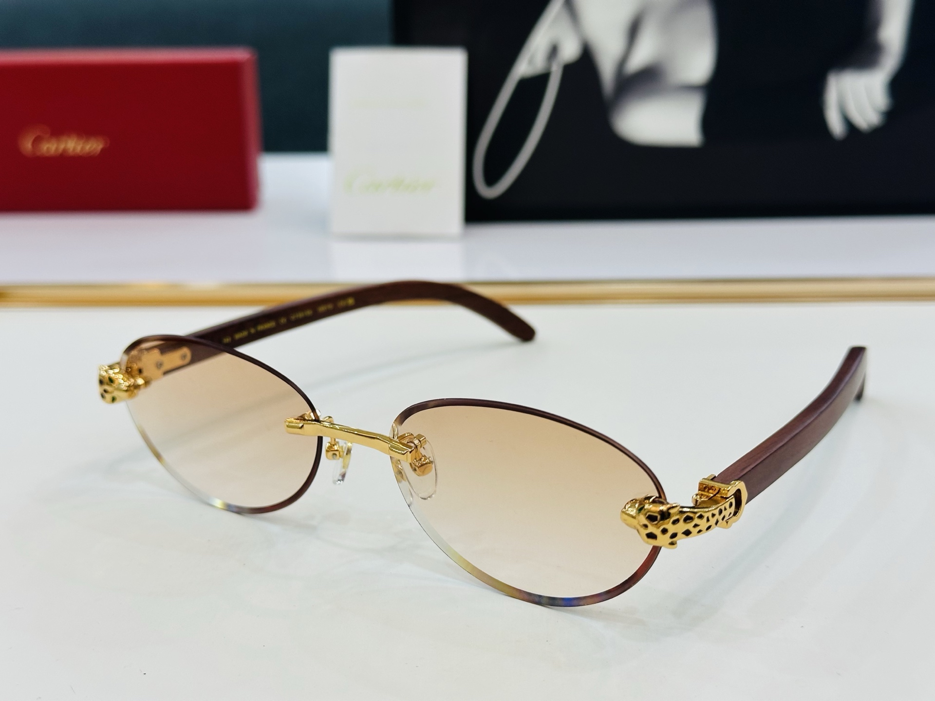 新款 Cartier 卡家 MODEL CT0615S Size：59口17-143  高品质 品牌标志