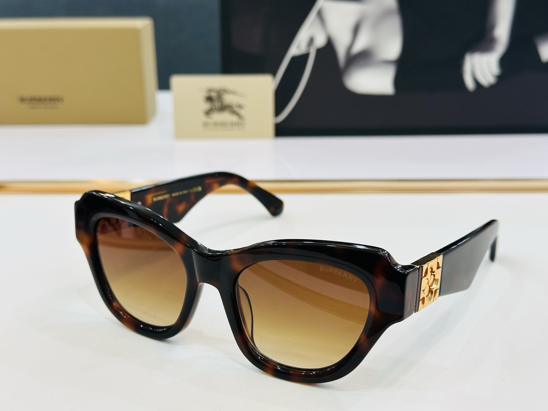 高品质✨BURBERR*✨ 巴家 BE4423  Size：53口20-130 女款太阳眼镜得意🌲🌲 X