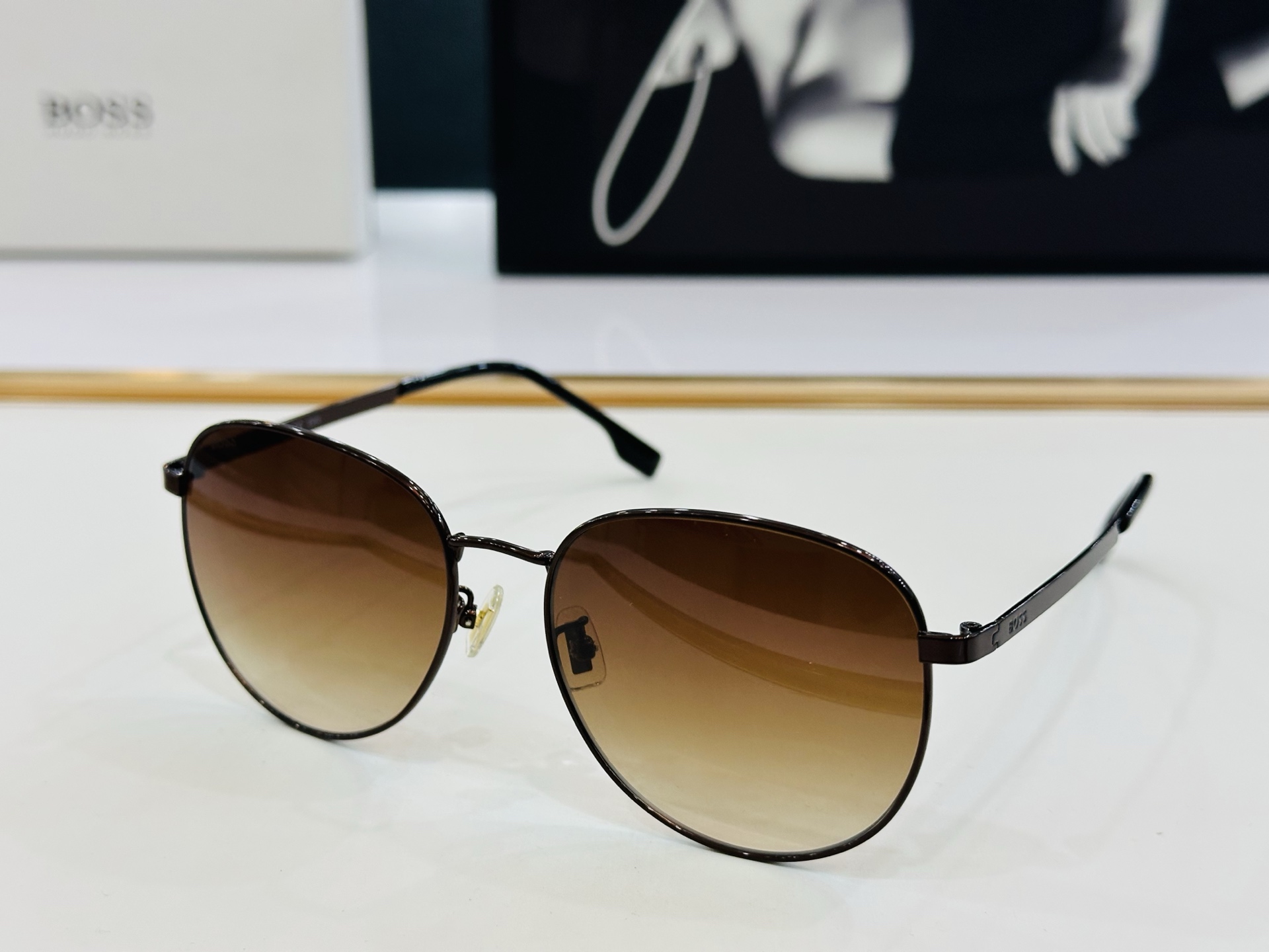 🆕 BOSS 1536/F Size：57口16-140 太阳眼镜 🕶🕶💋高品质 经典不过时框型 C品质