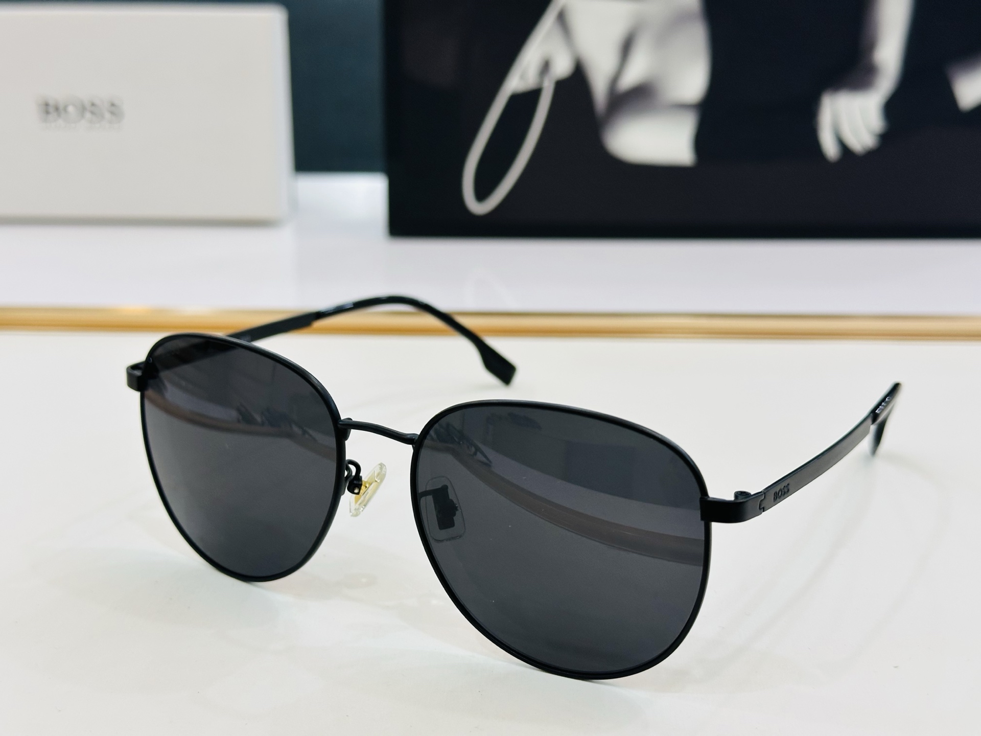 🆕 BOSS 1536/F Size：57口16-140 太阳眼镜 🕶🕶💋高品质 经典不过时框型 C品质